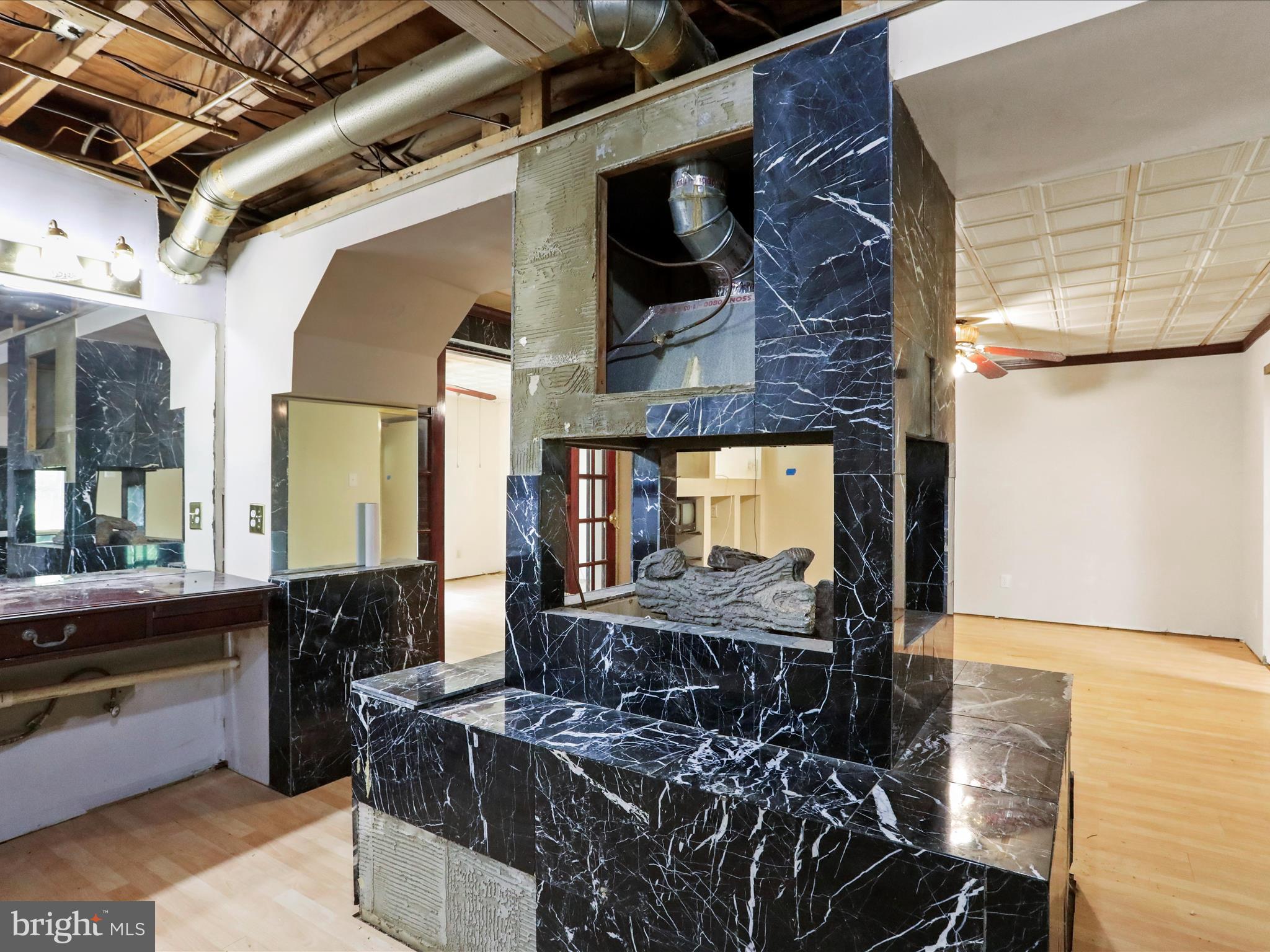 HIDDEN RIVER - Residential