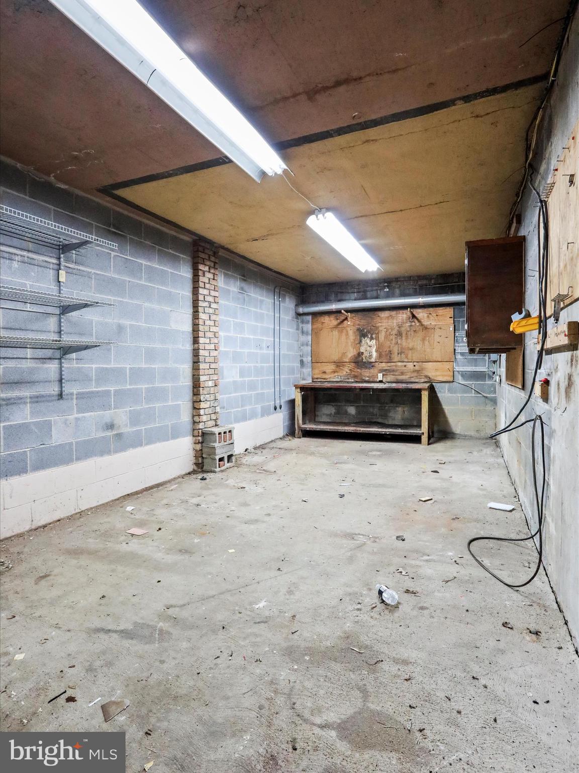 HIDDEN RIVER - Residential