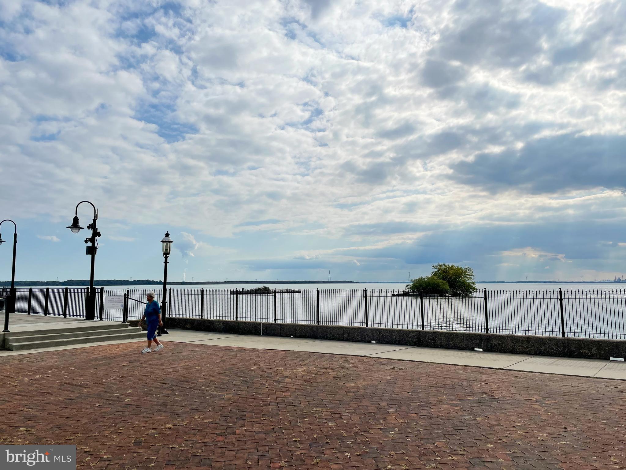 RIVERBEND - Residential