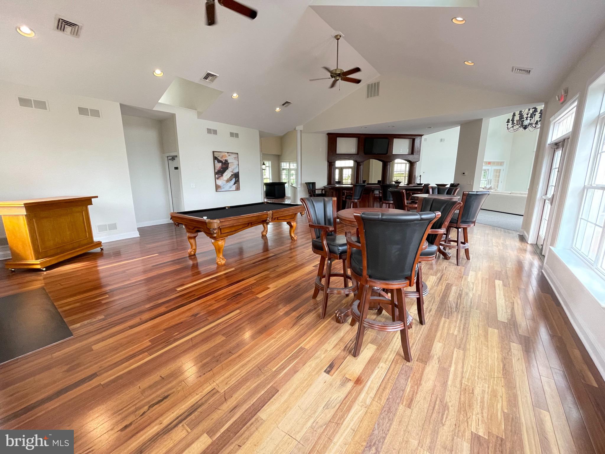 RIVERBEND - Residential