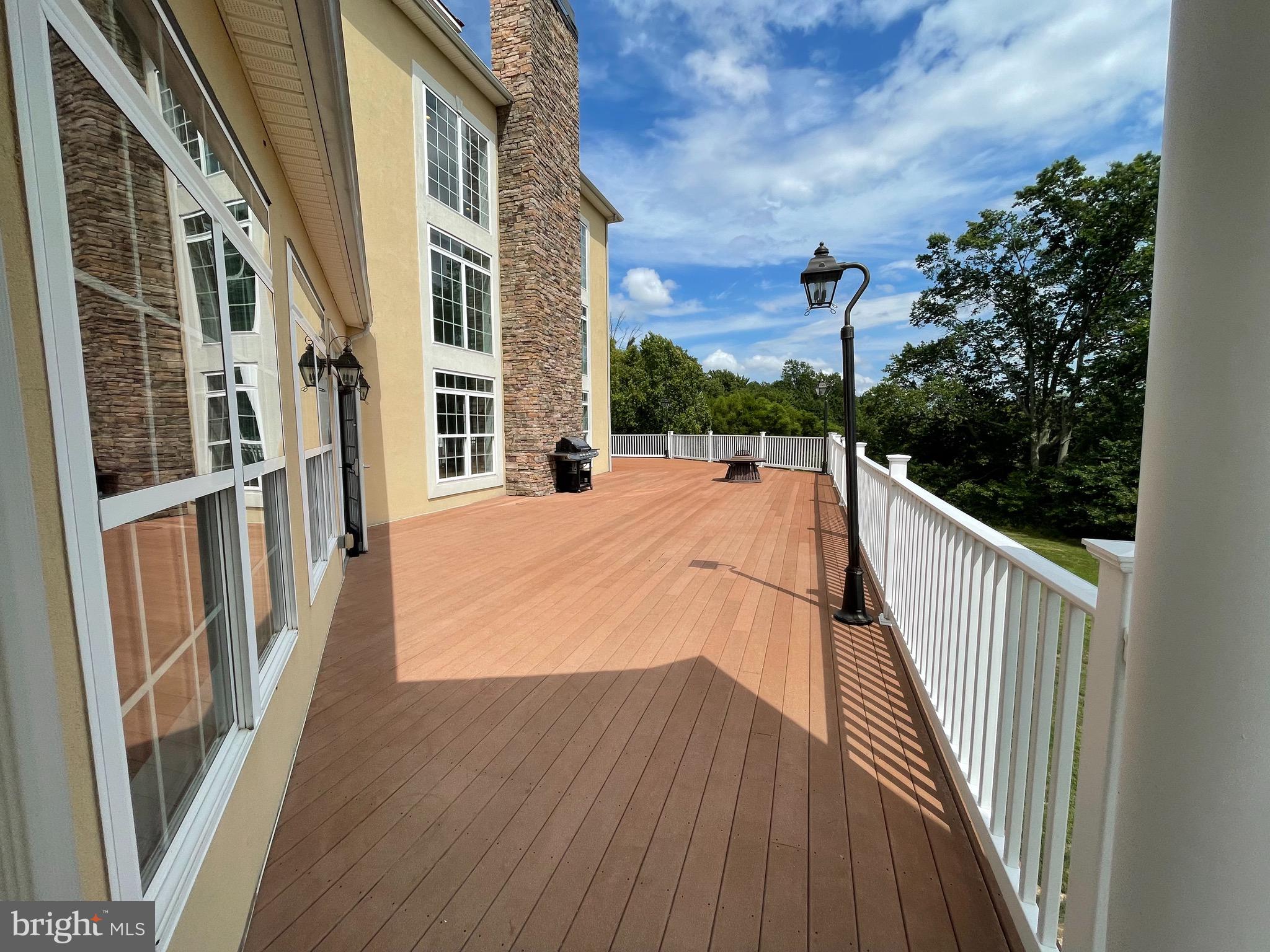 RIVERBEND - Residential