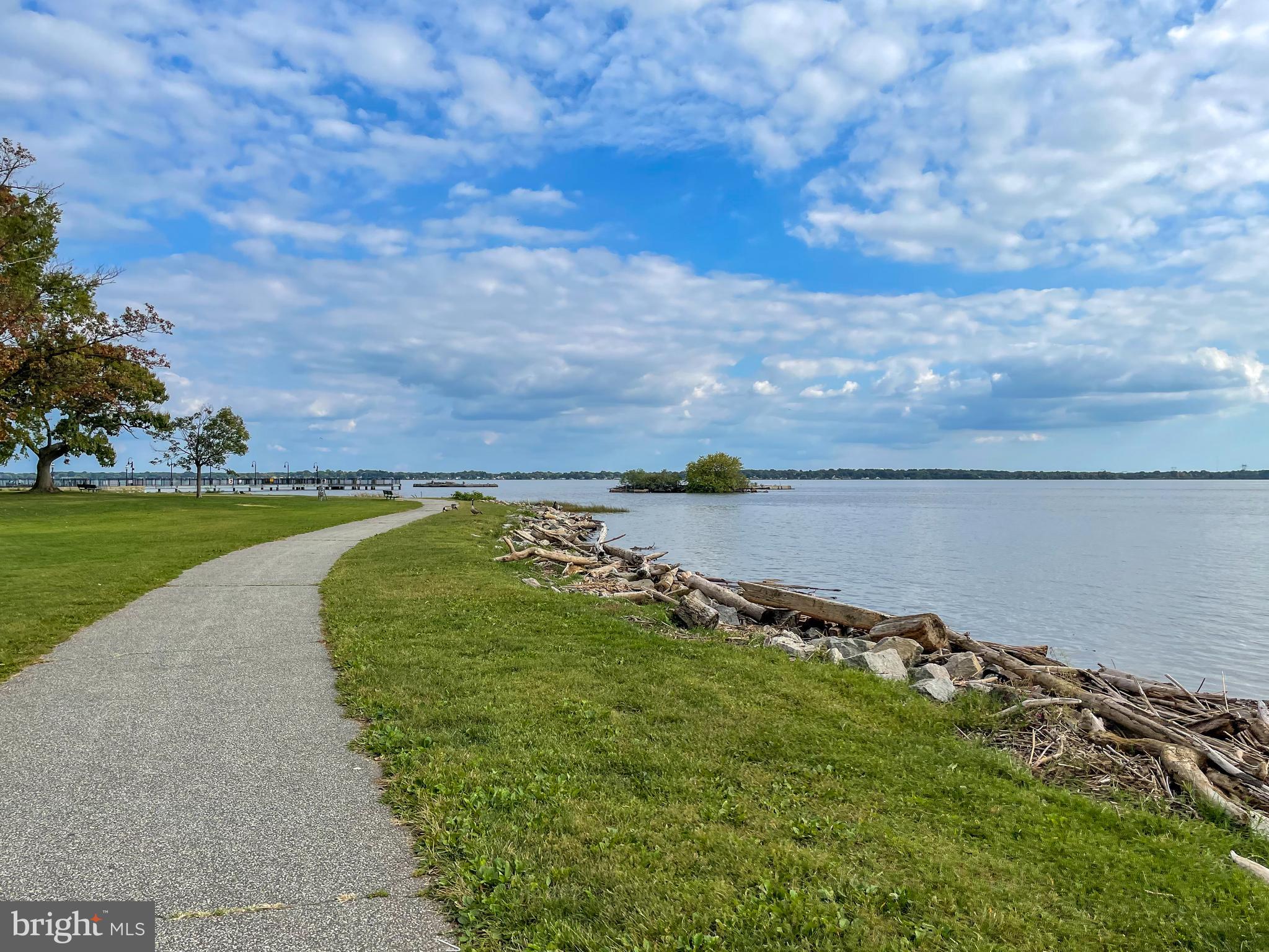 RIVERBEND - Residential