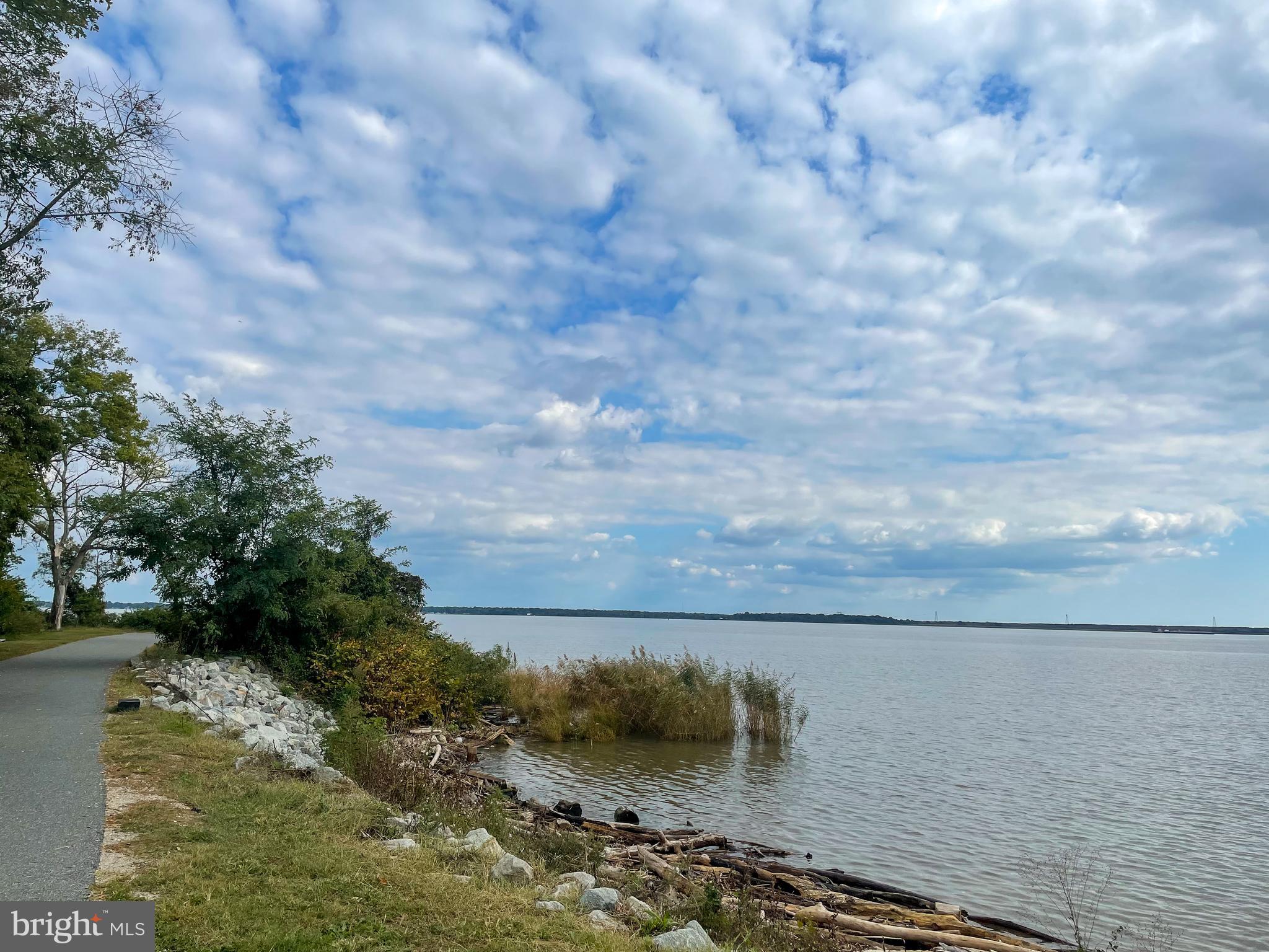 RIVERBEND - Residential