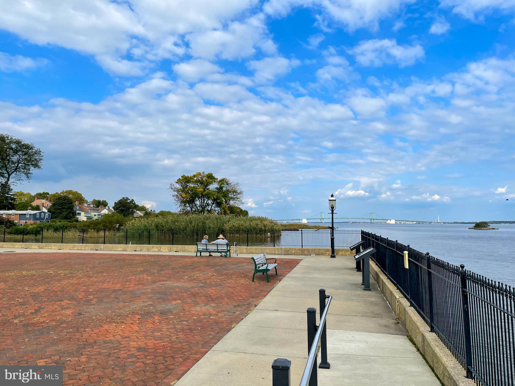 RIVERBEND - Residential