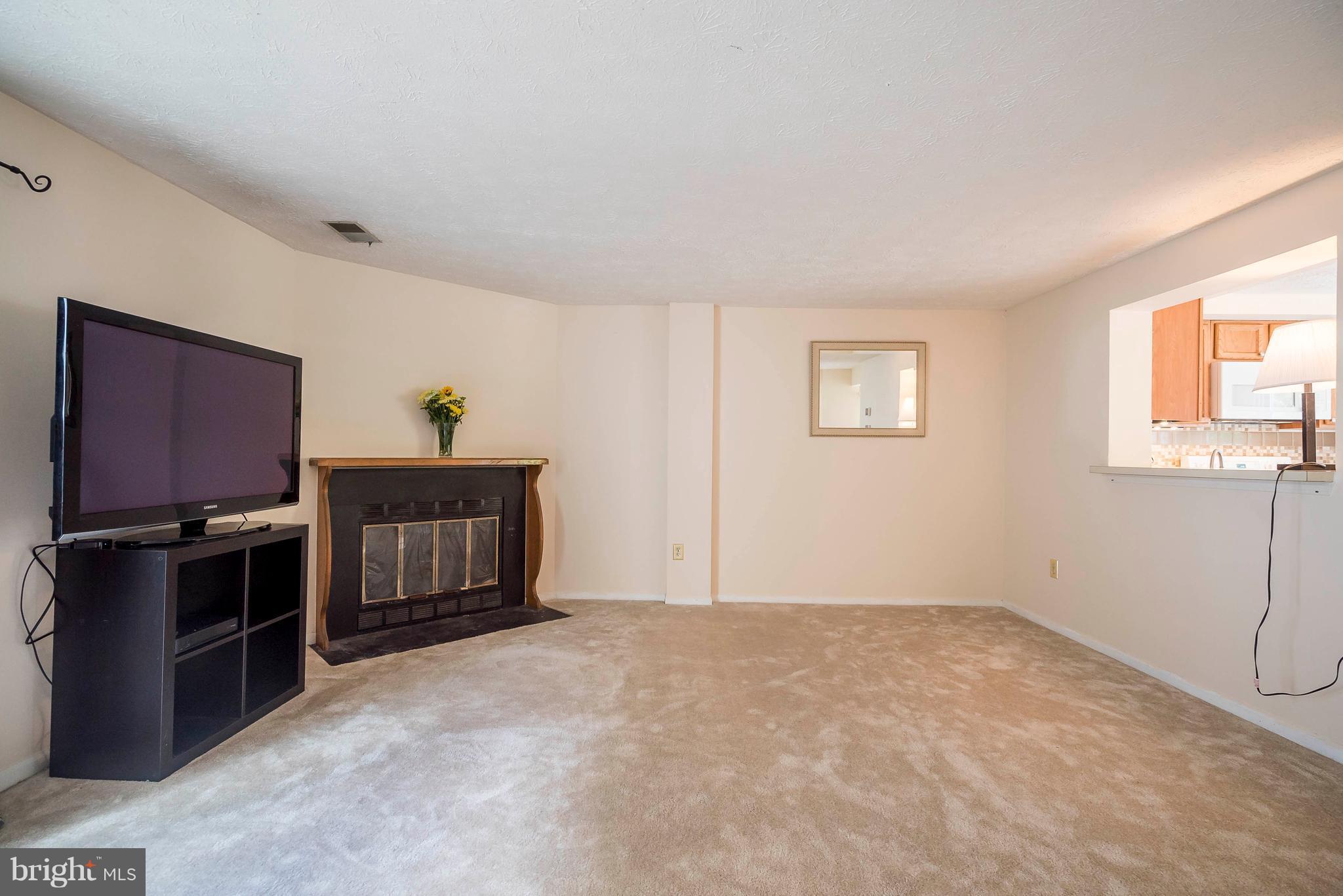 ALLEN POND TOWNHOUSES-PL - Residential