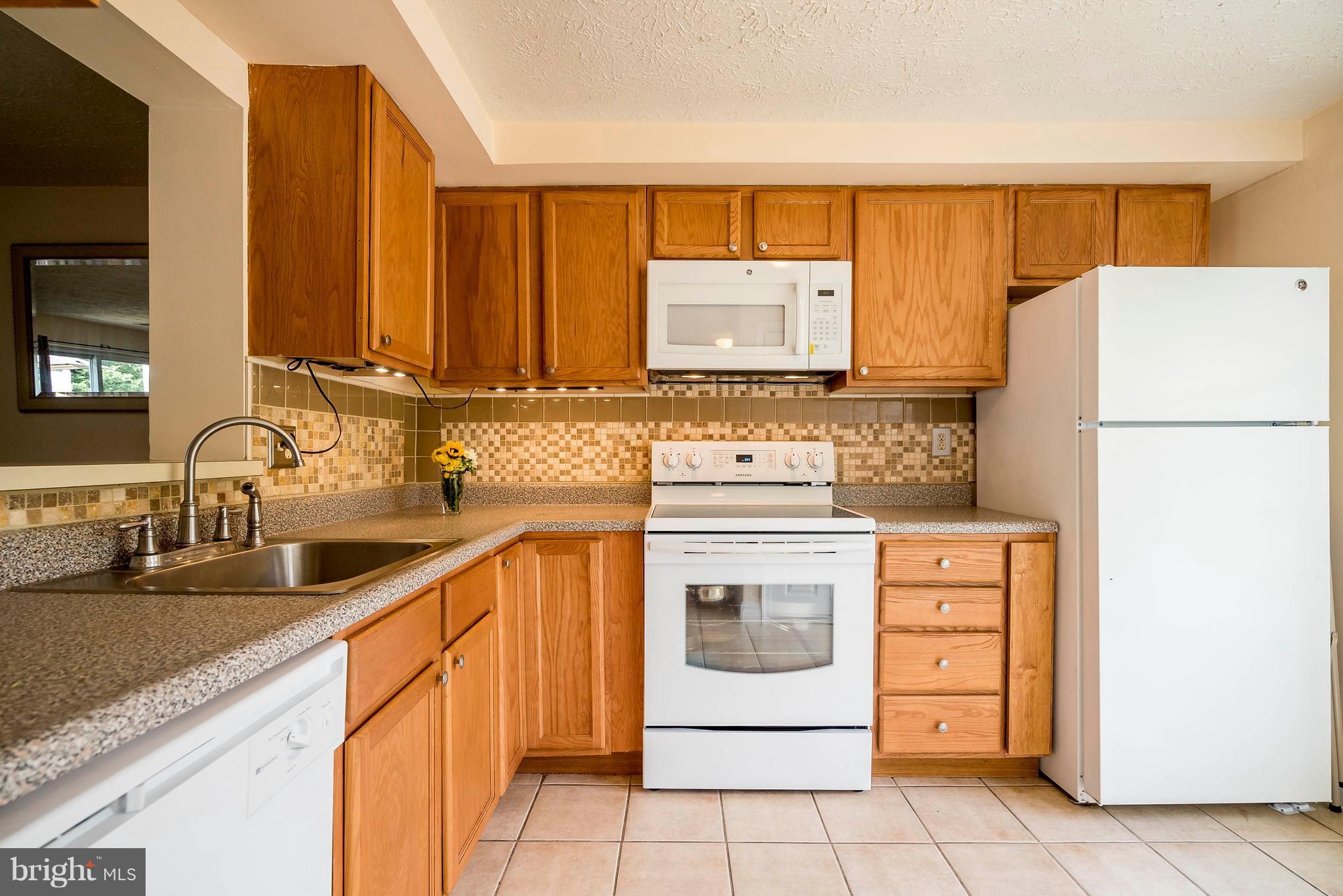 ALLEN POND TOWNHOUSES-PL - Residential