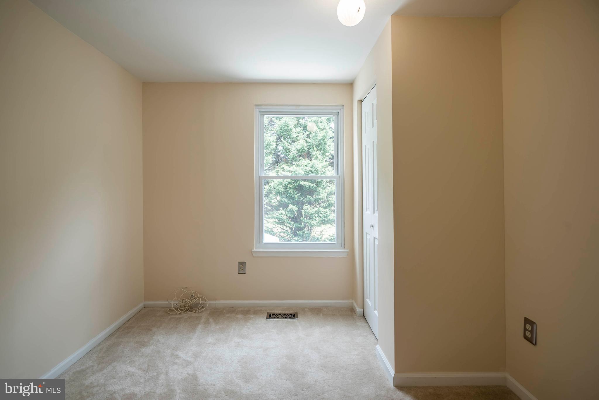 ALLEN POND TOWNHOUSES-PL - Residential