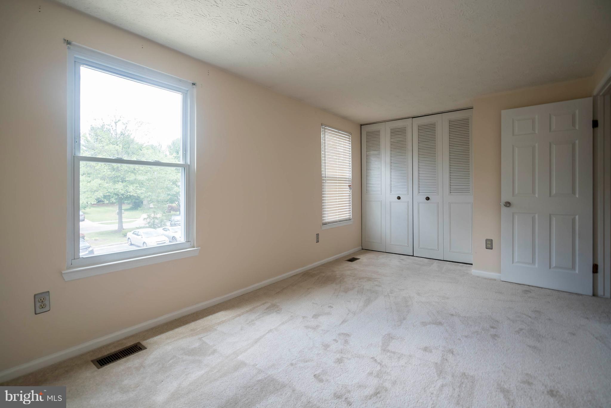 ALLEN POND TOWNHOUSES-PL - Residential