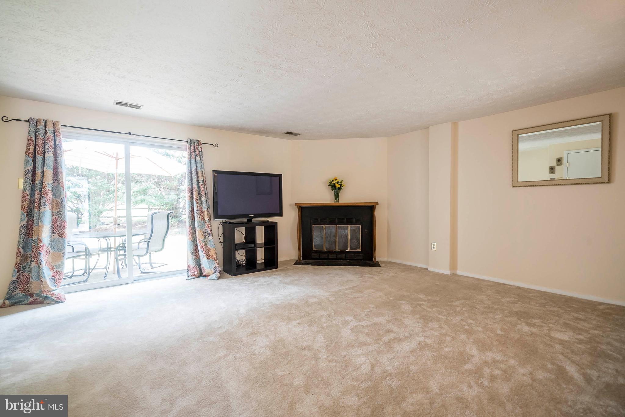 ALLEN POND TOWNHOUSES-PL - Residential