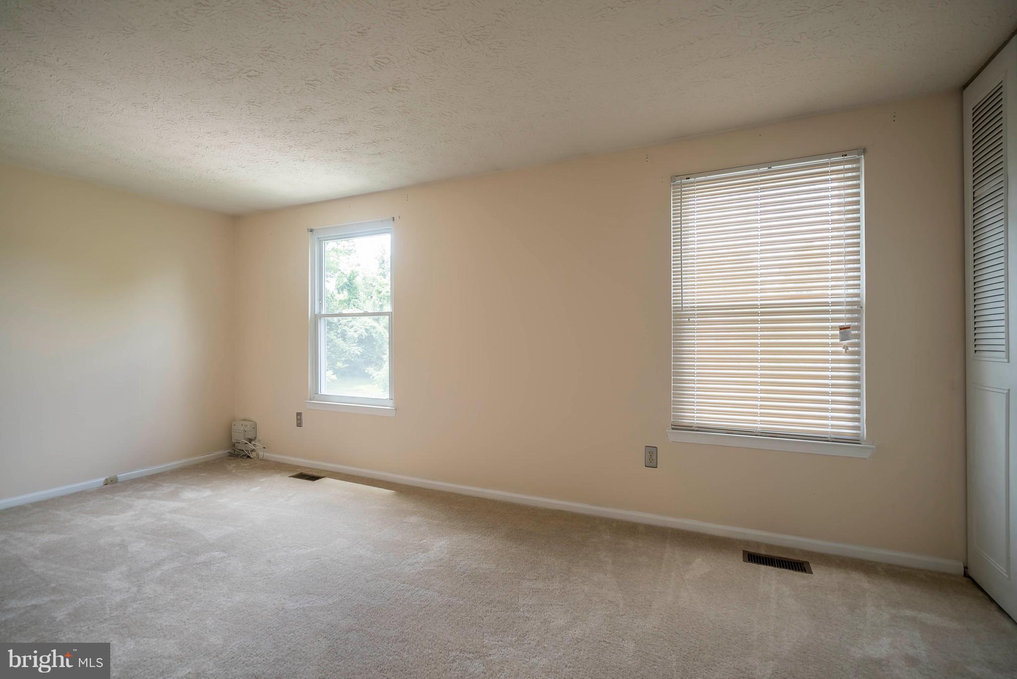 ALLEN POND TOWNHOUSES-PL - Residential