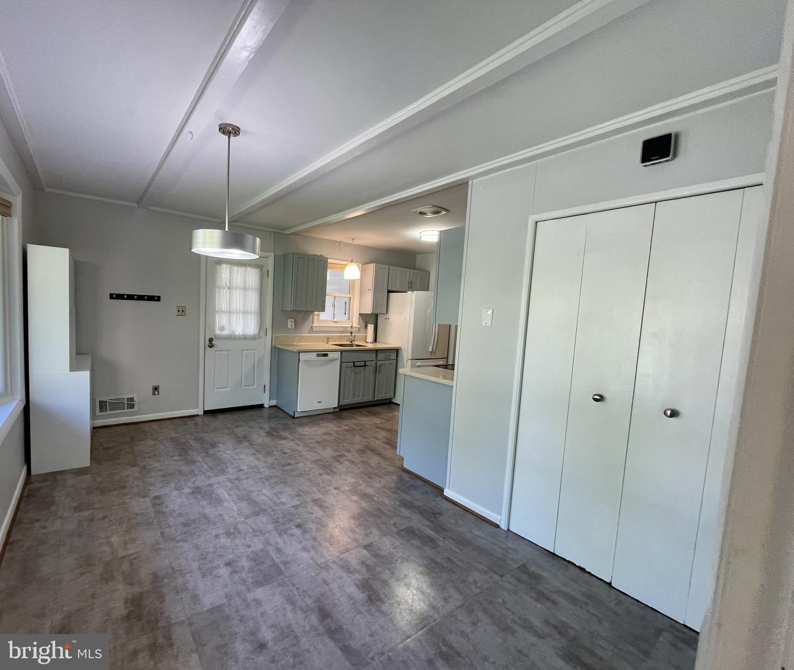 FOXHALL - Residential Lease