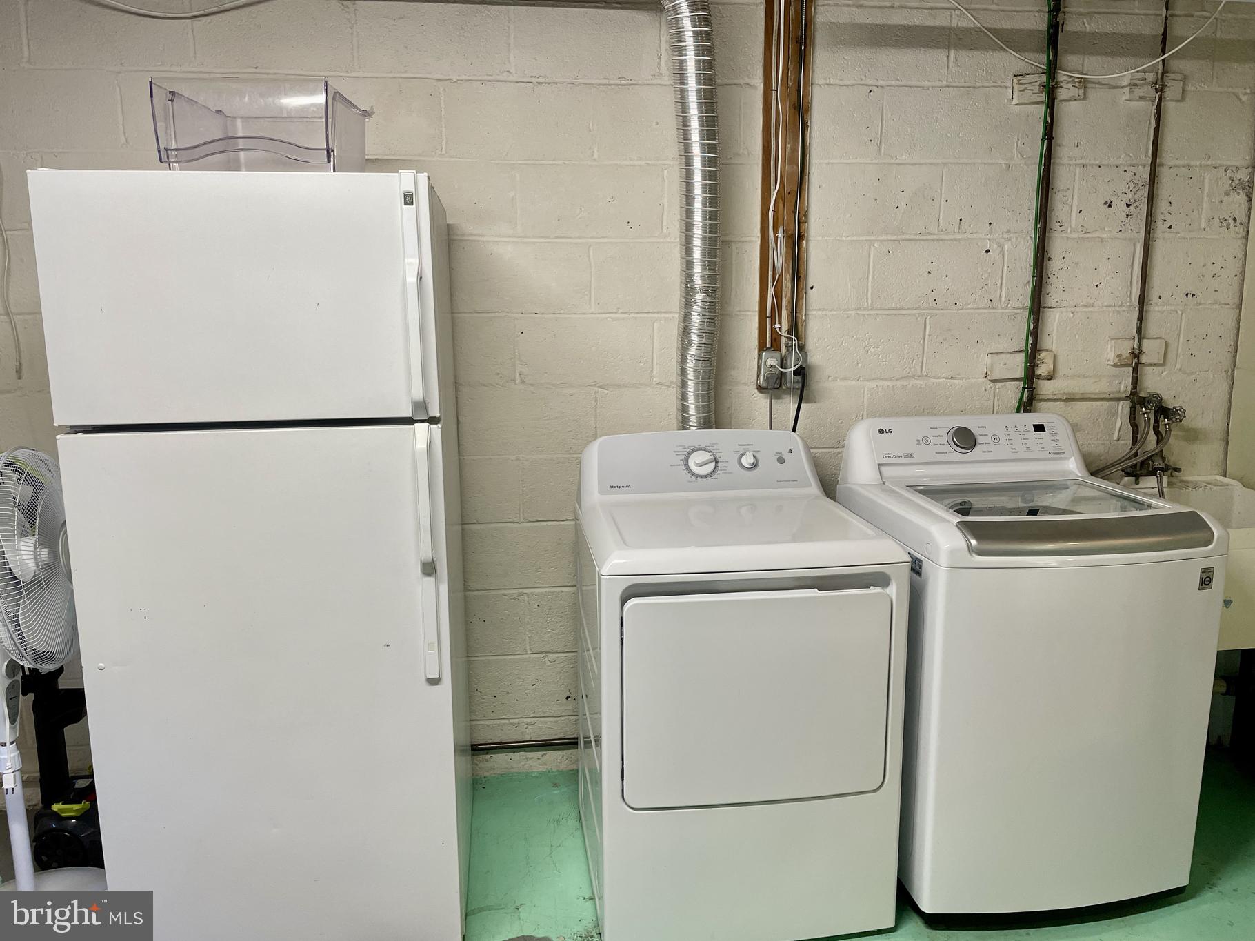 FOXHALL - Residential Lease