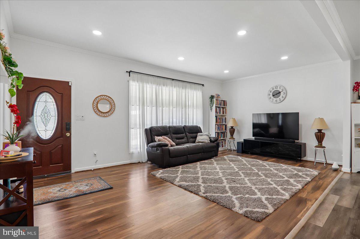 3112 CALVERTON BOULEVARD