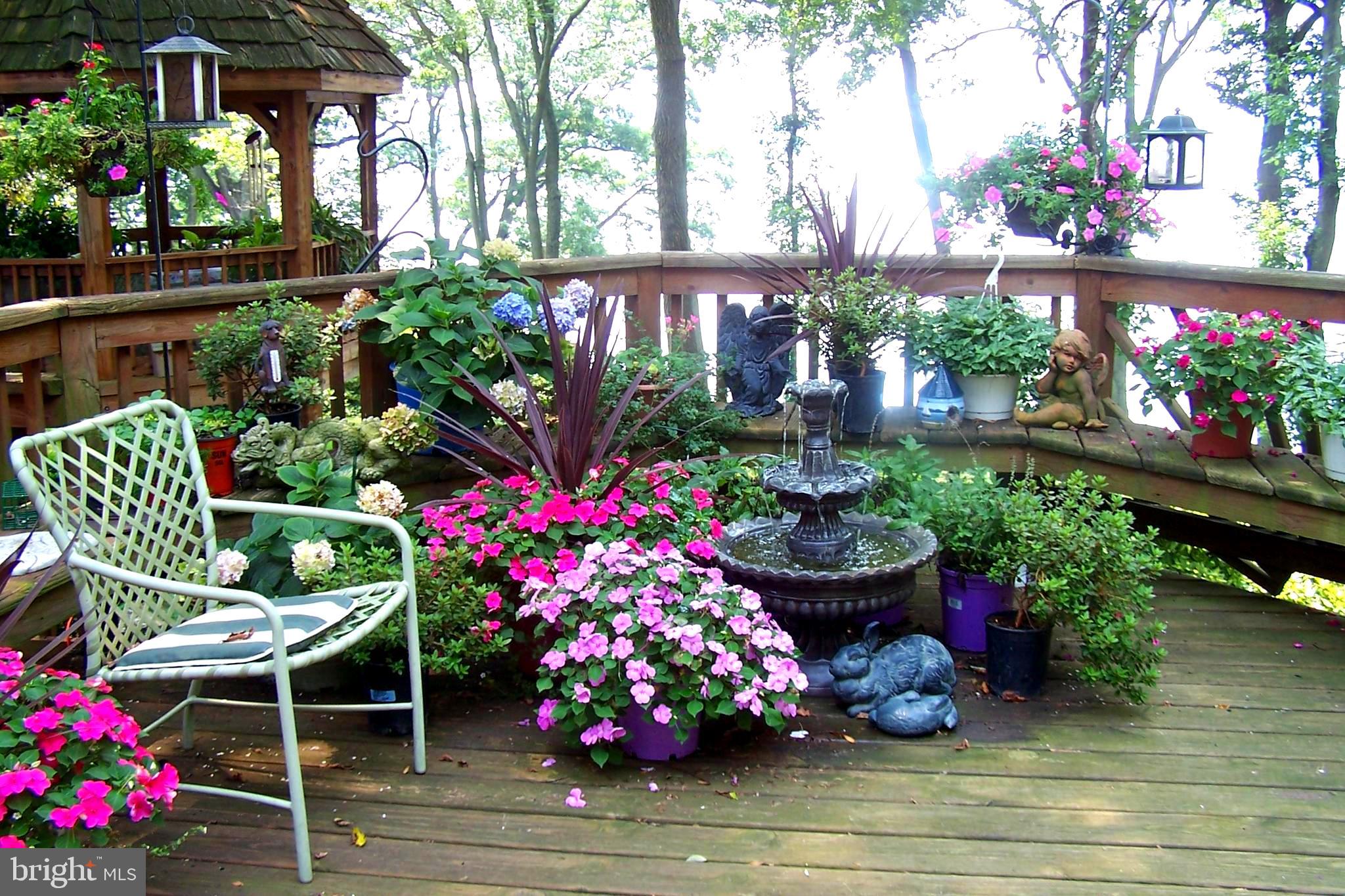 RIVERWOOD - Residential