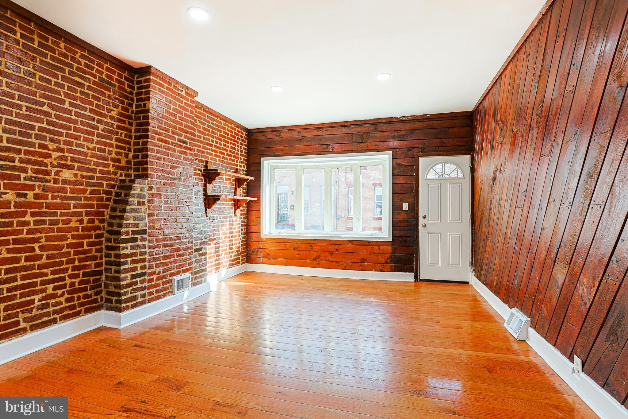 KENSINGTON - Residential