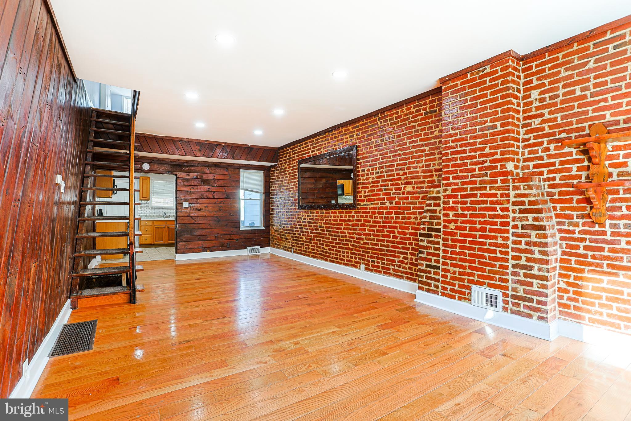 KENSINGTON - Residential