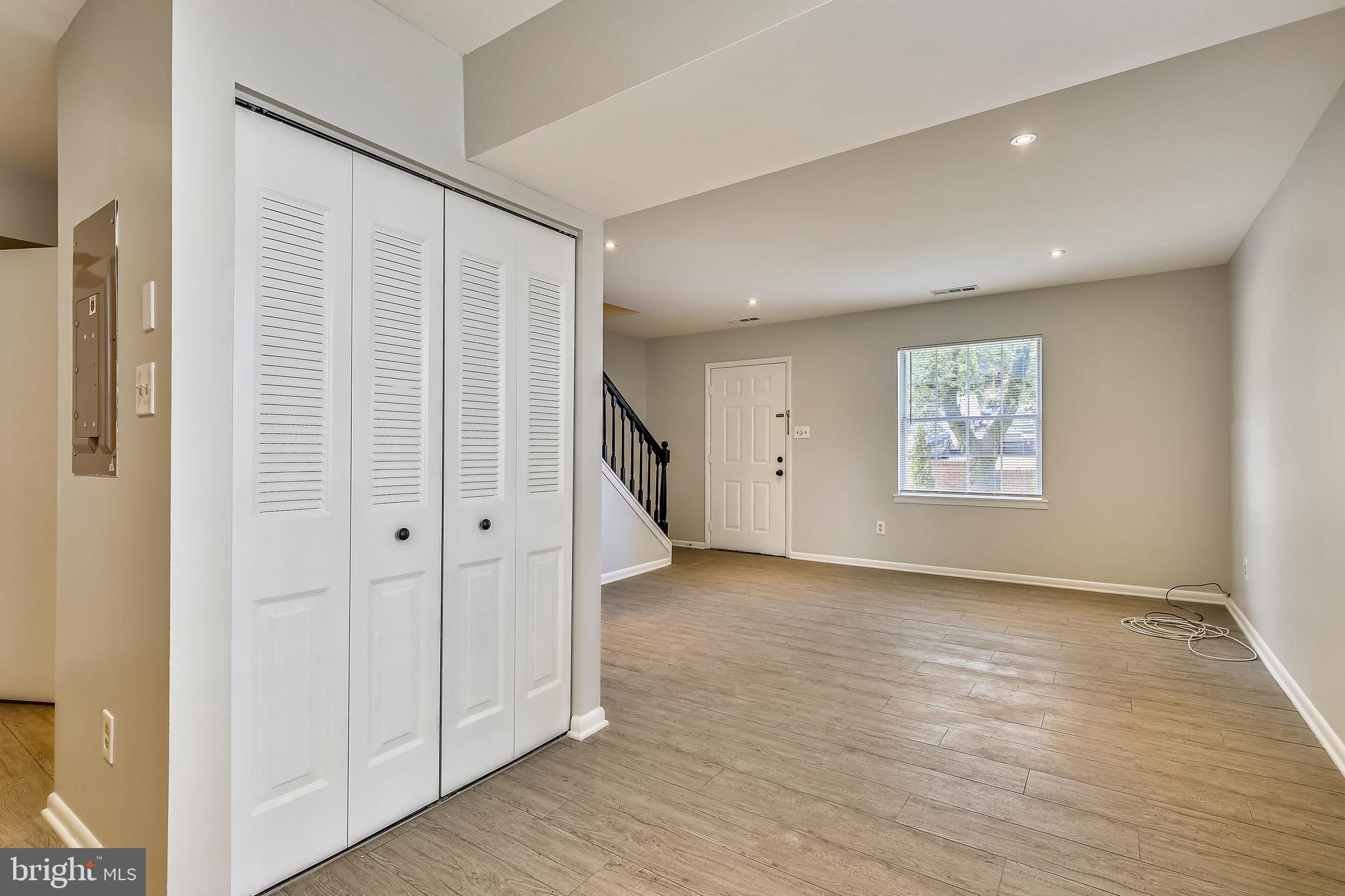 LYON VILLAGE - Residential Lease