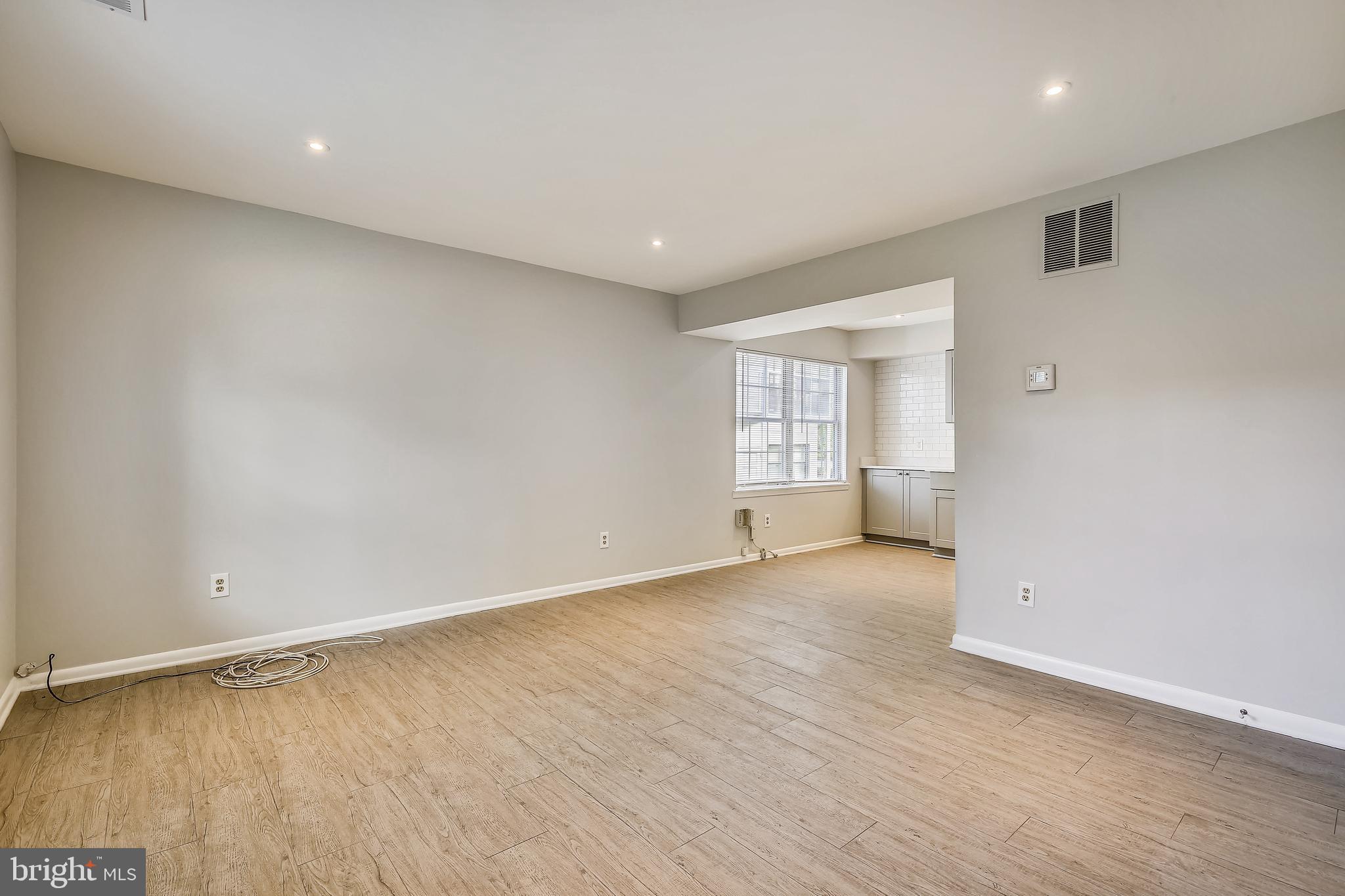 LYON VILLAGE - Residential Lease