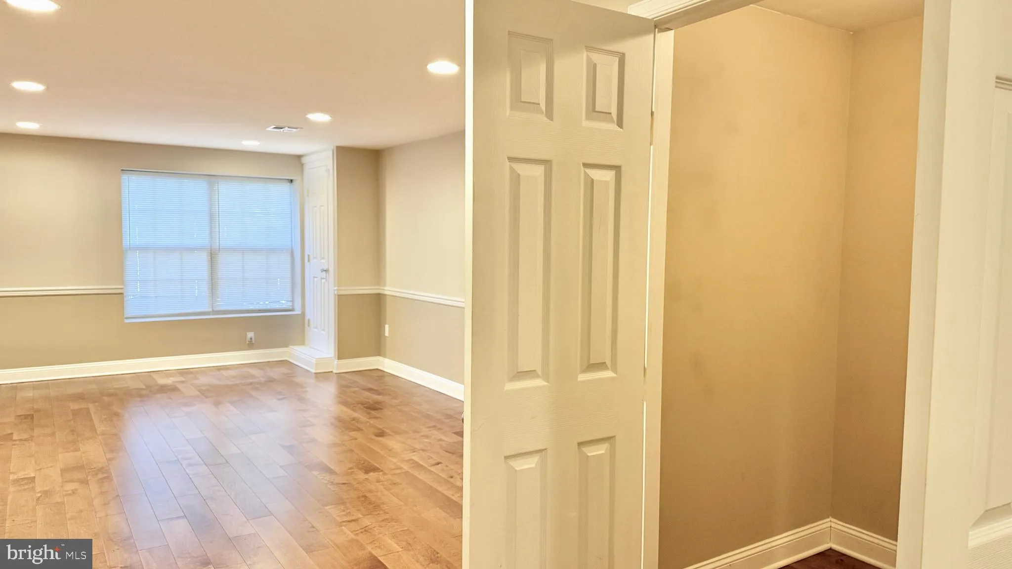 Princeton, New Jersey 08540, United States, 2 Bedrooms Bedrooms, ,3 BathroomsBathrooms,Residential,Active,98320