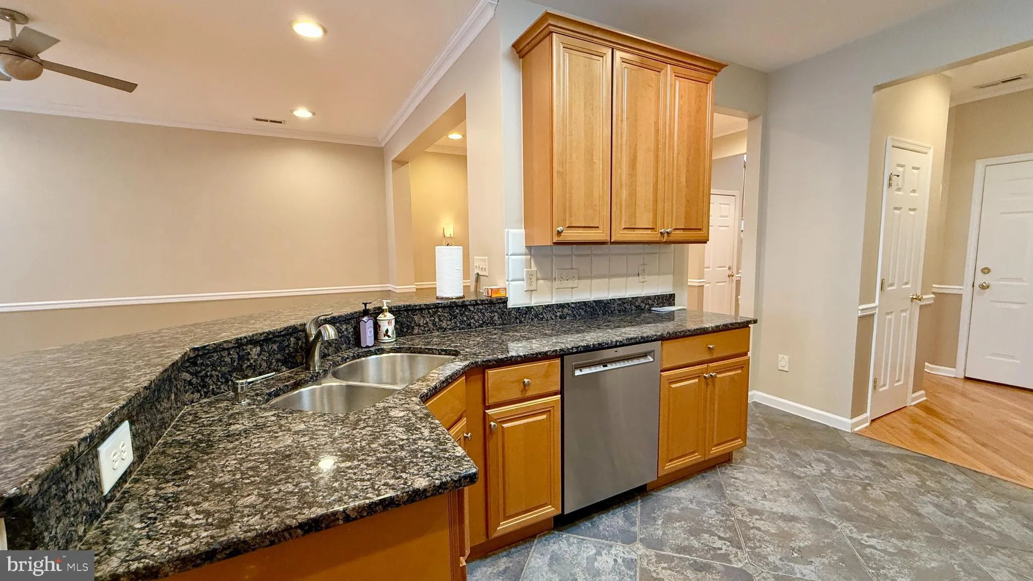 Princeton, New Jersey 08540, United States, 2 Bedrooms Bedrooms, ,3 BathroomsBathrooms,Residential,Active,98320