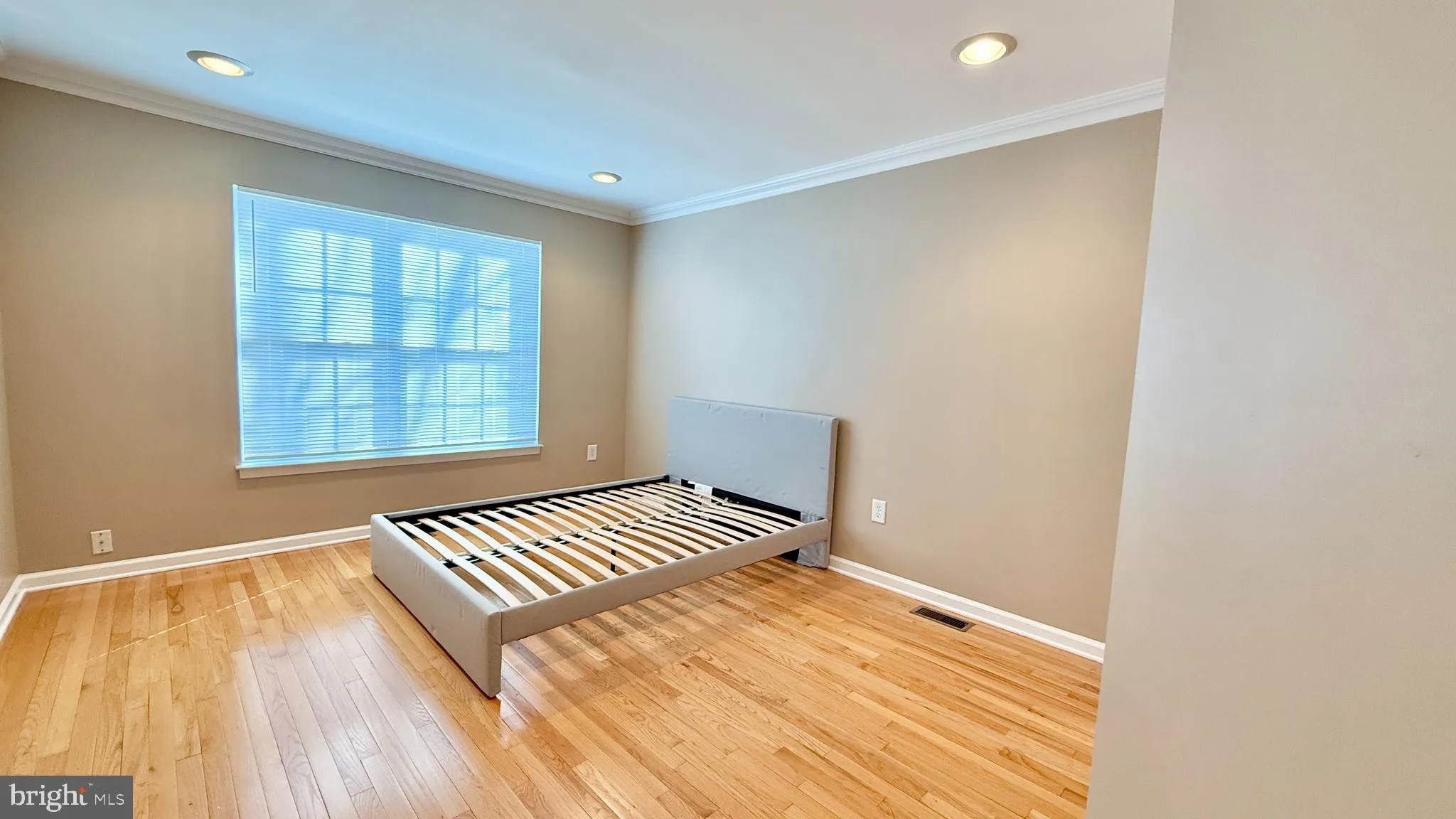 Princeton, New Jersey 08540, United States, 2 Bedrooms Bedrooms, ,3 BathroomsBathrooms,Residential,Active,98320