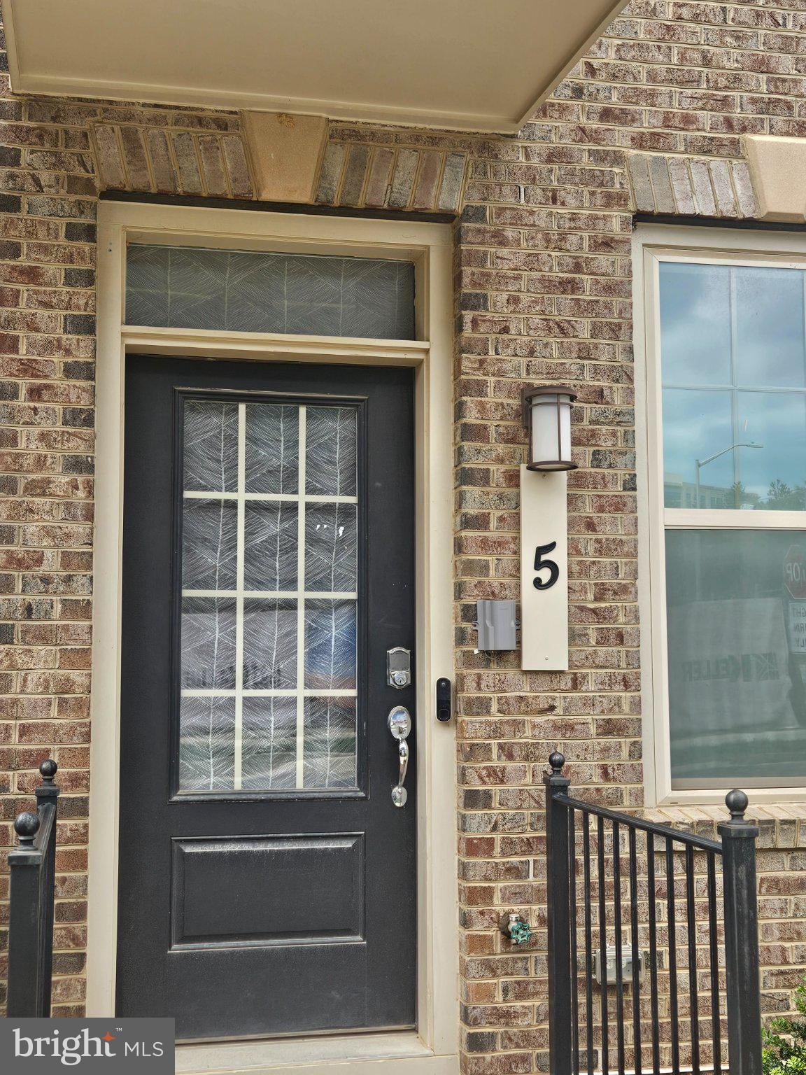 5 MORRISON DRIVE