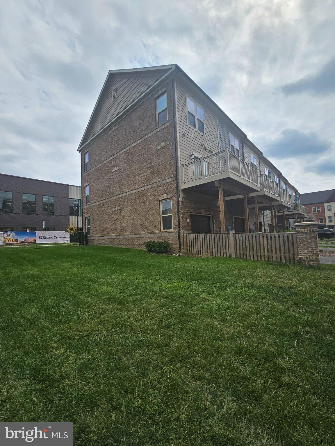 5 MORRISON DRIVE