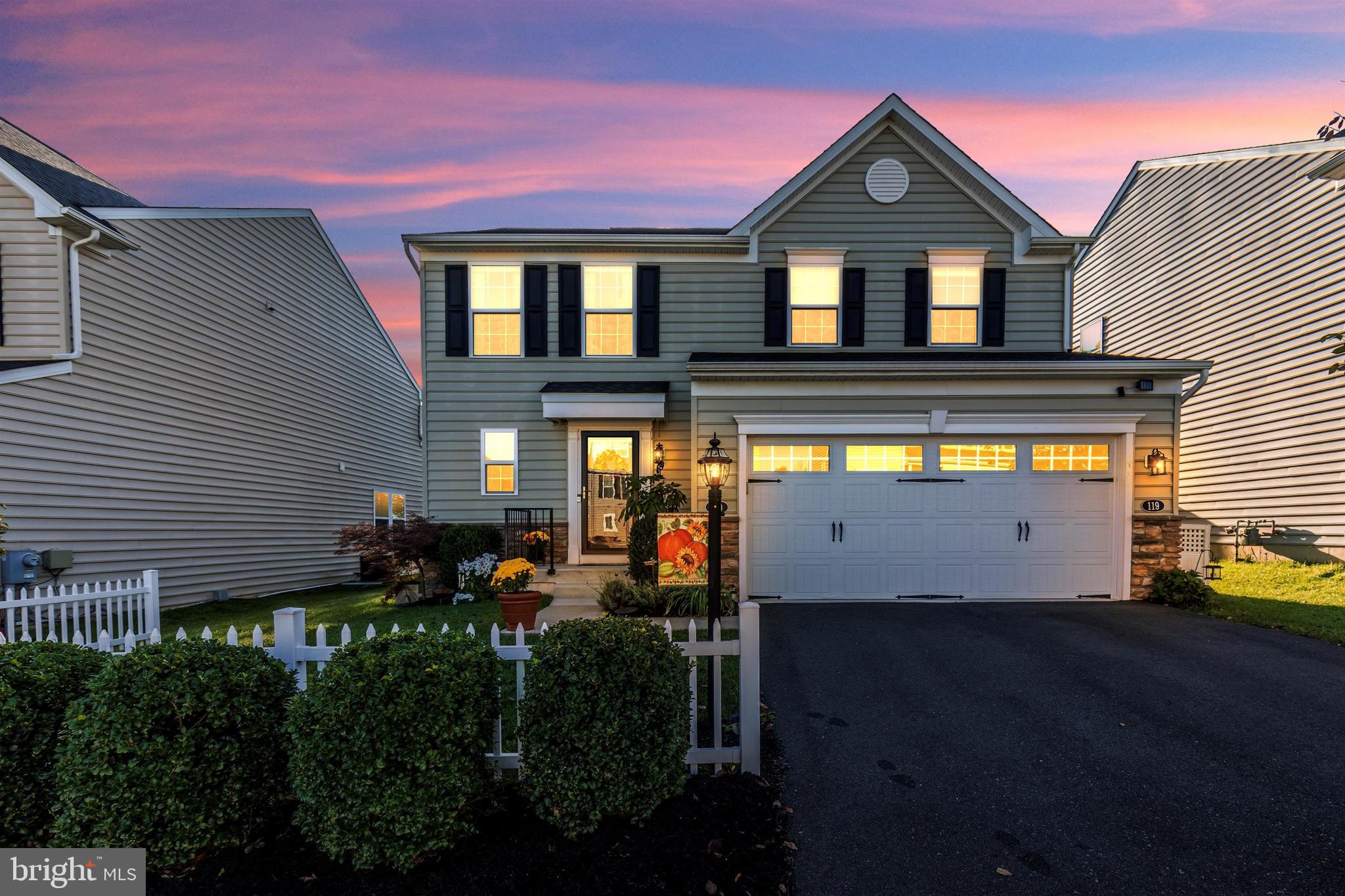MONTGOMERY VIEW - Residential