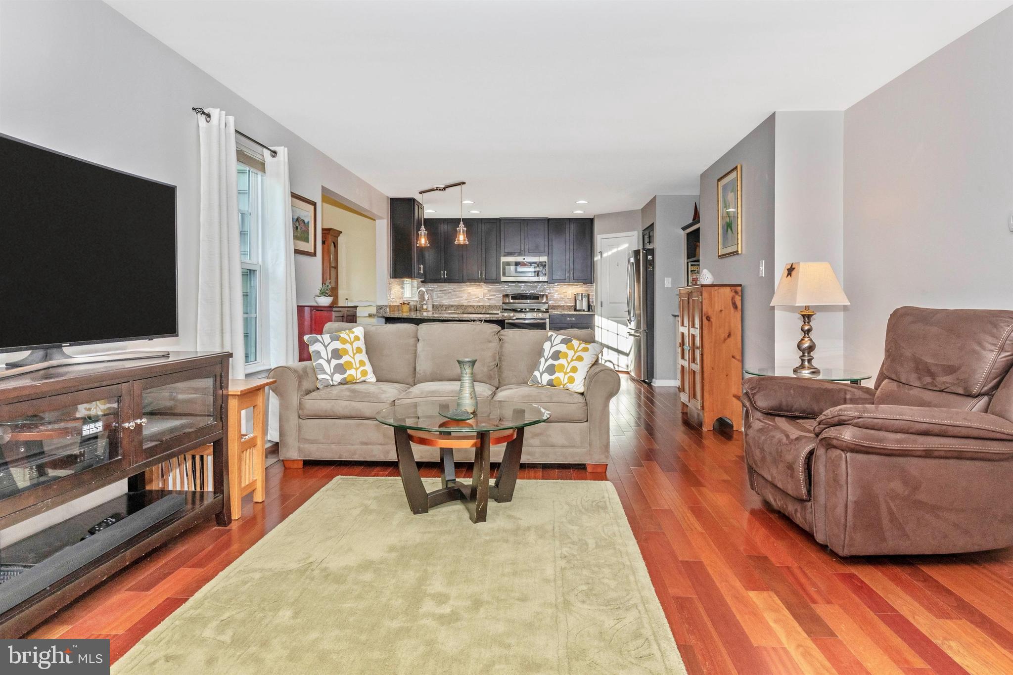 MONTGOMERY VIEW - Residential