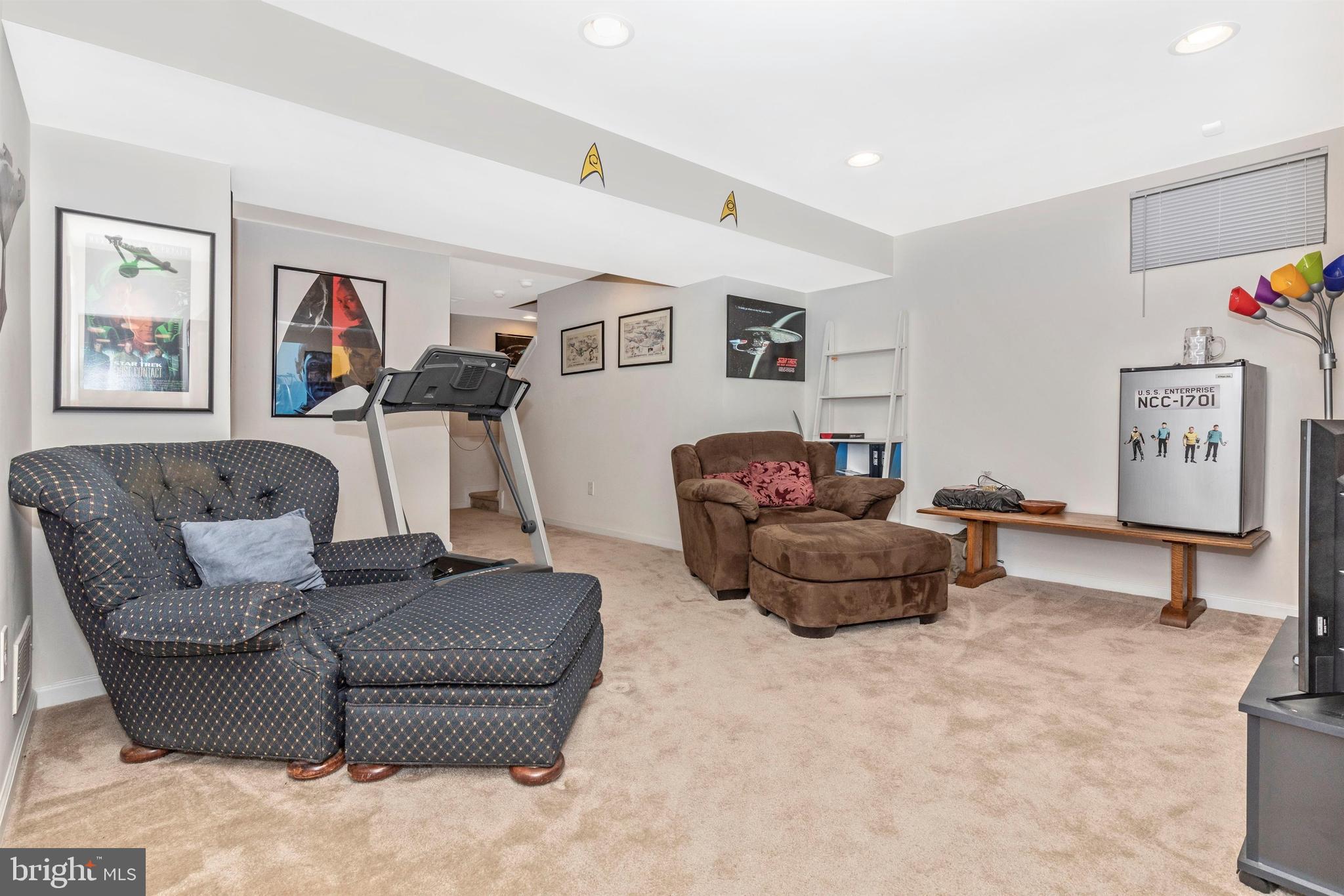 MONTGOMERY VIEW - Residential