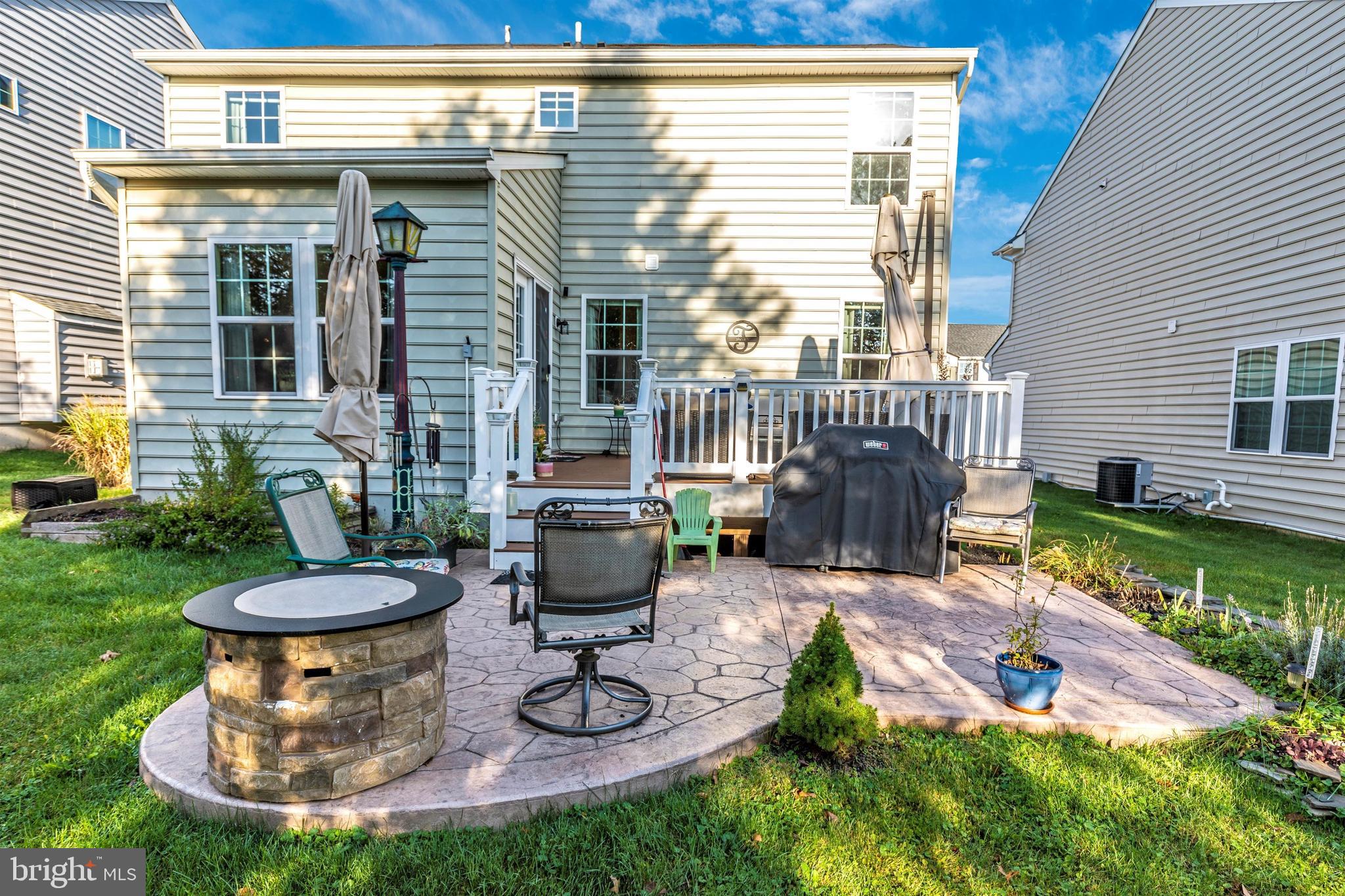 MONTGOMERY VIEW - Residential
