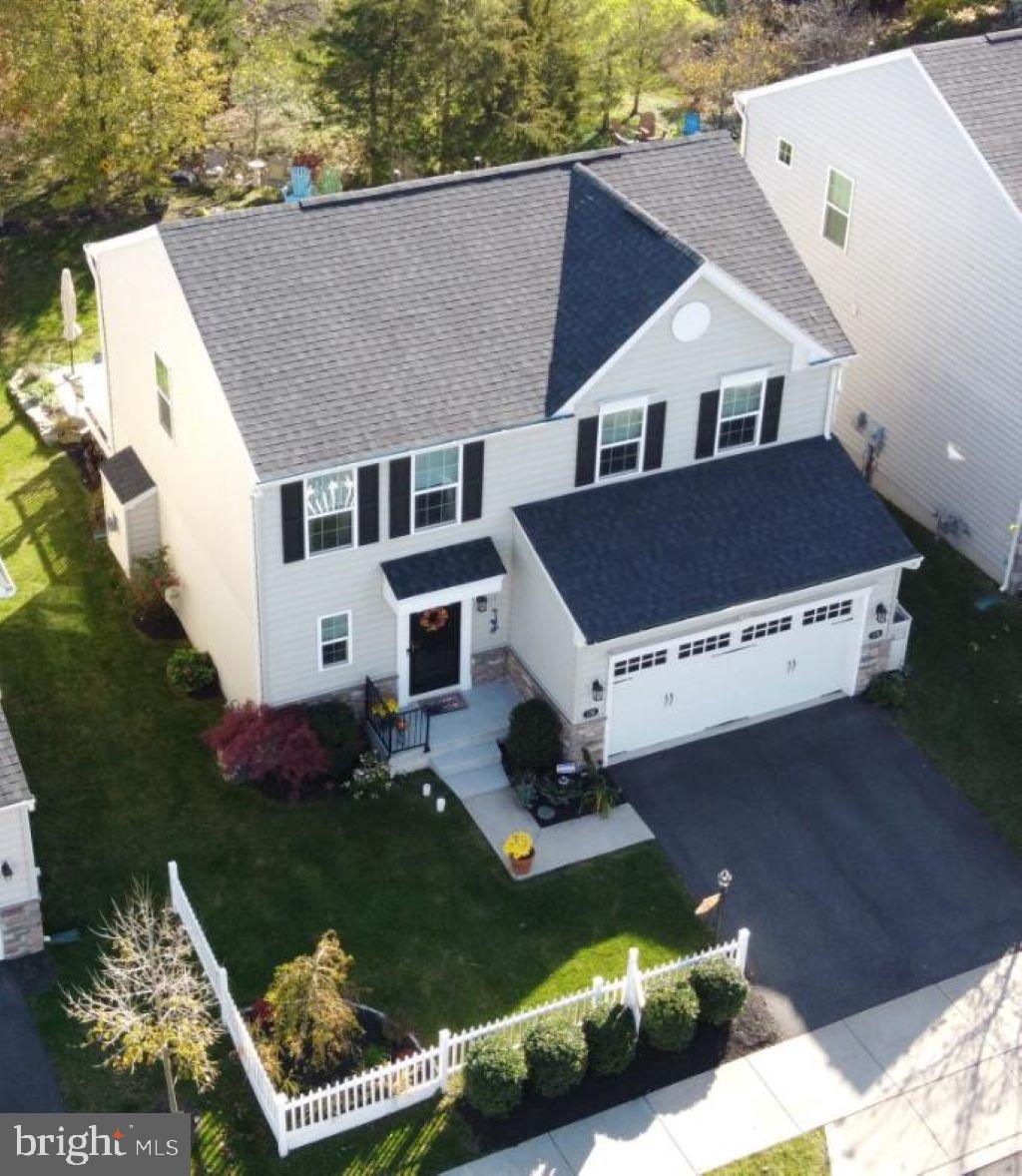 MONTGOMERY VIEW - Residential