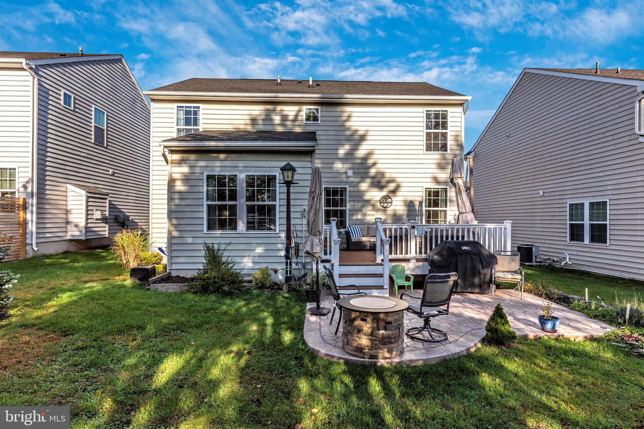 MONTGOMERY VIEW - Residential