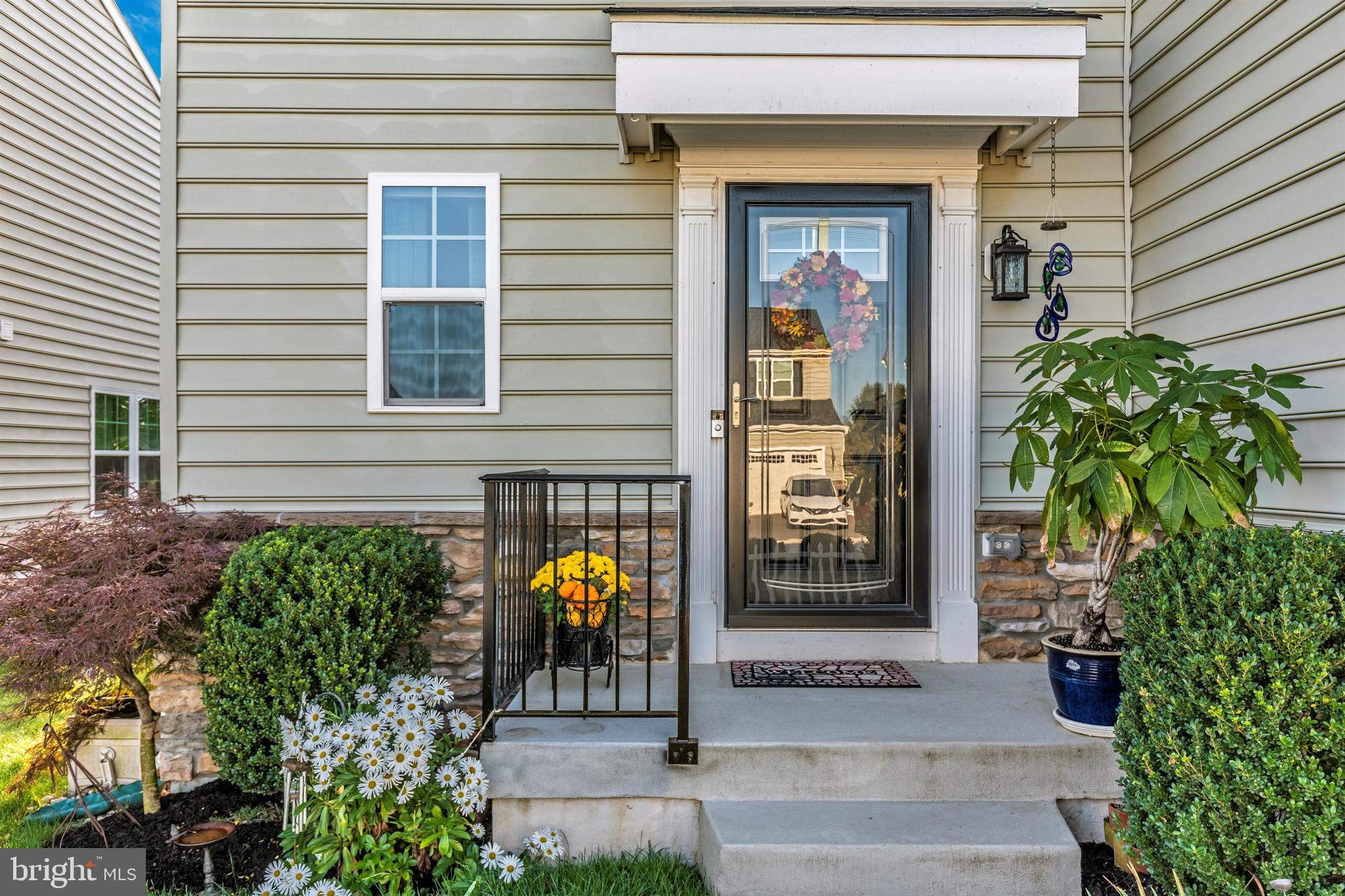 MONTGOMERY VIEW - Residential