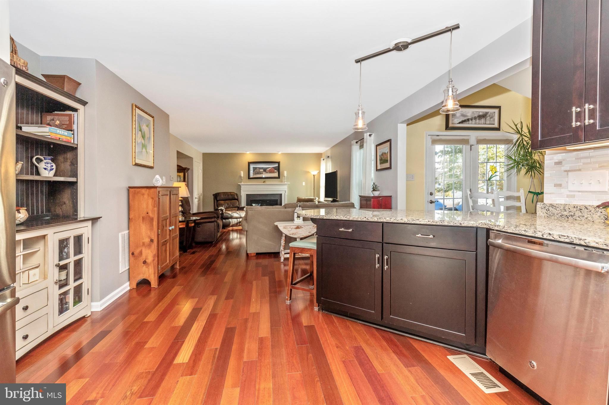 MONTGOMERY VIEW - Residential