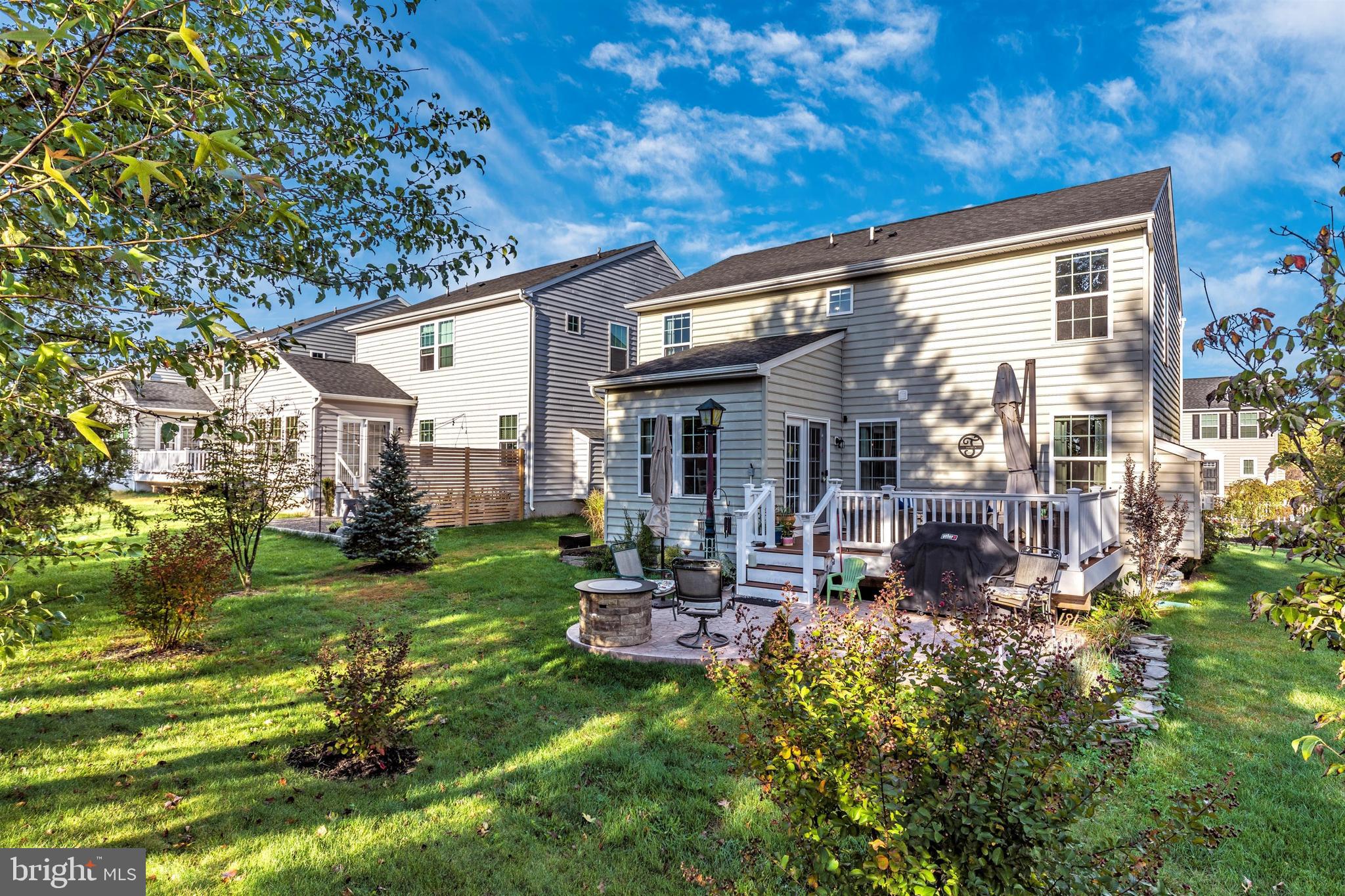 MONTGOMERY VIEW - Residential