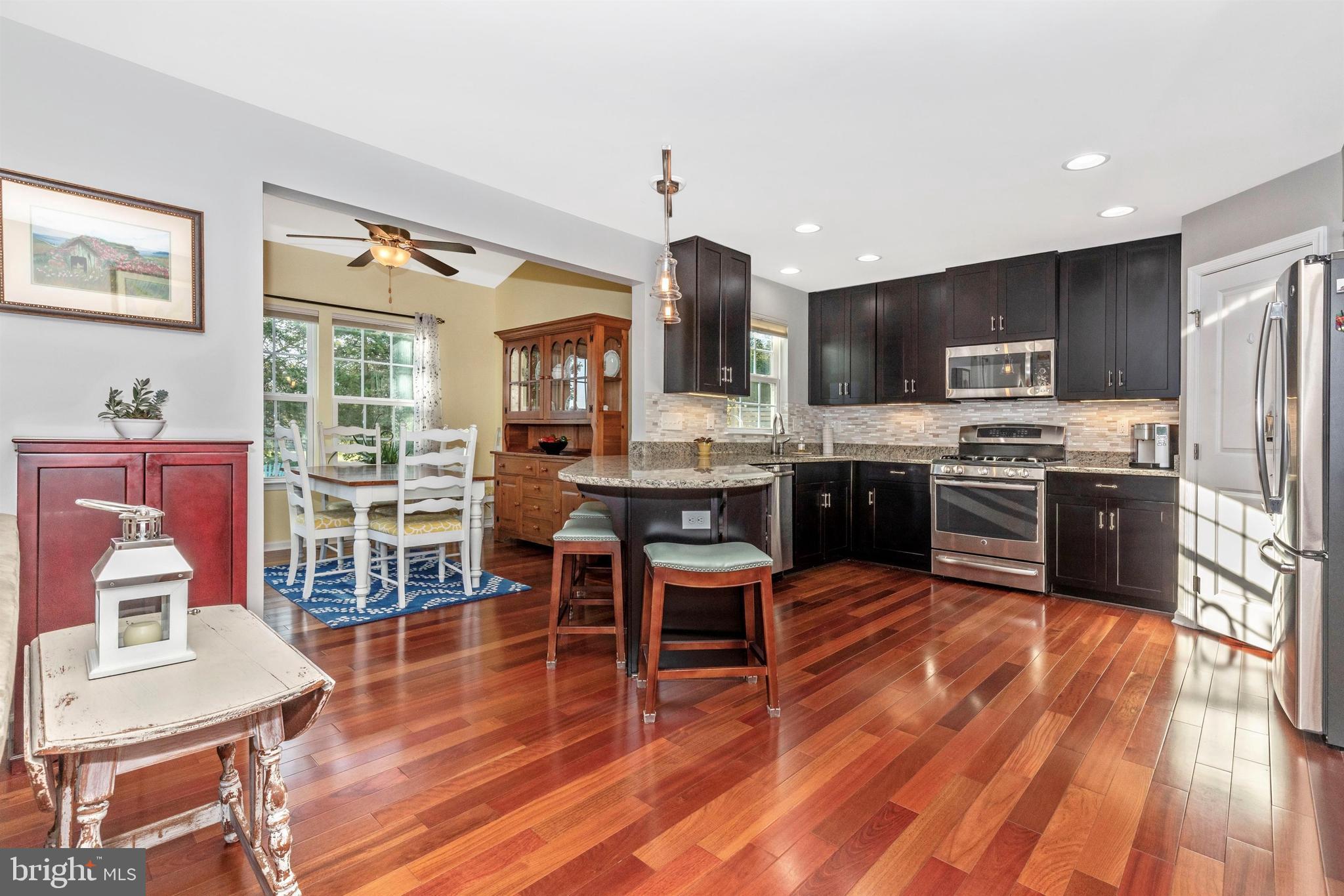 MONTGOMERY VIEW - Residential