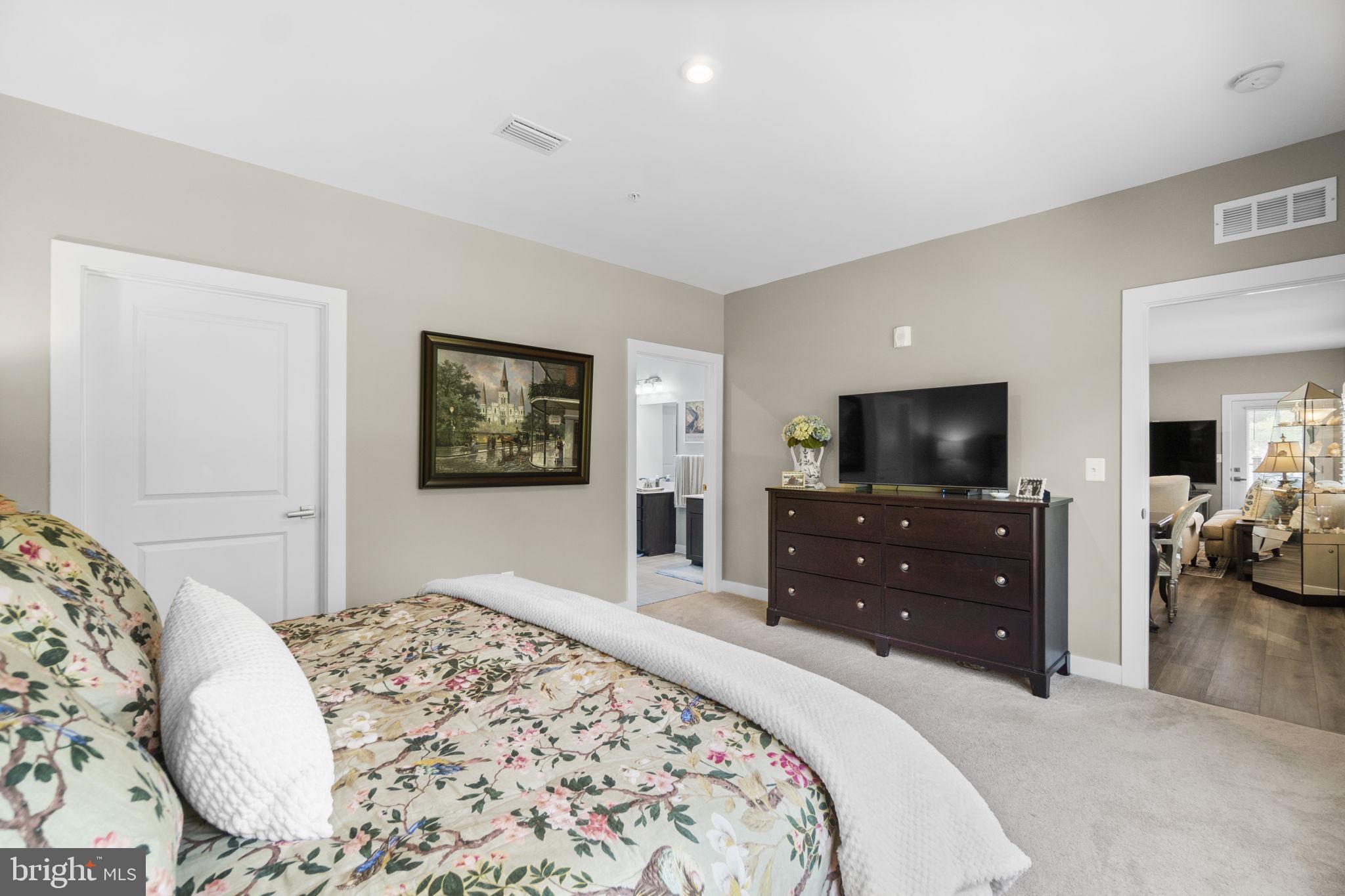 TURF VALLEY - Residential