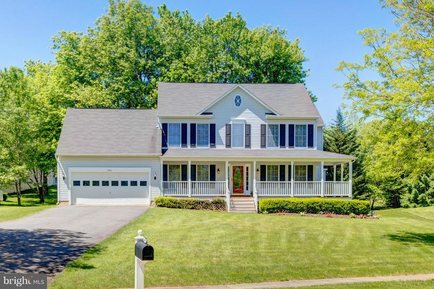 Fabulous community with the best location in Town of Purcellville. Sidewalk access to restaurants, shopping and top rated schools!  A beautiful community with mature trees & updated from TOP to BOTTOM - kitchen, baths, new floors, lighting, granite, hardware & new painting throughout. 5 bdrm, 3 1/2 bath, 2 car GAR extended driveway,  fireplace. Fin lower level  with walk-up, rec rm, BDRM &.Bath.