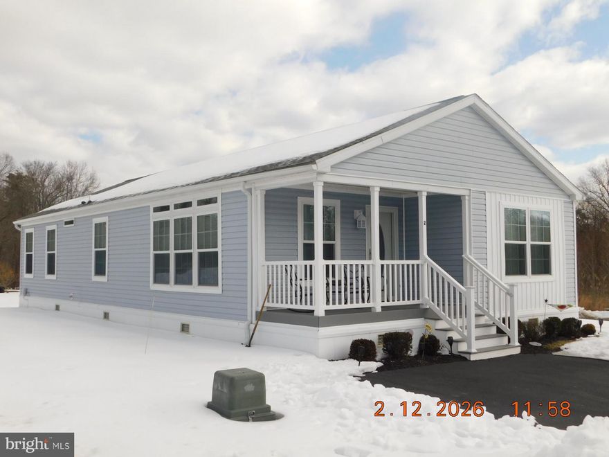 Wow!  What a kitchen!!  This 3-BR, 2-Bath home sits on a corner lot with lot rent of $550/month.  Just six years old the original owners only spent the summers here and they've decided to stay south full time.  Large living room, dining room, laundry room, and two fabulous baths!!!  The showers, kitchen, and shed were all upgrades at the time of purchase.  The $550 monthly lot rent includes water, sewer, trash removal, property tax, and general lawn maintenance.  Leaves plenty of time to enjoy the water and explore the nearby historic towns.