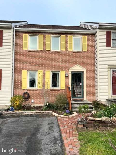 Photo of 121 Sherfield Court, Elizabethtown, PA 17022 (MLS # PALA2049668)