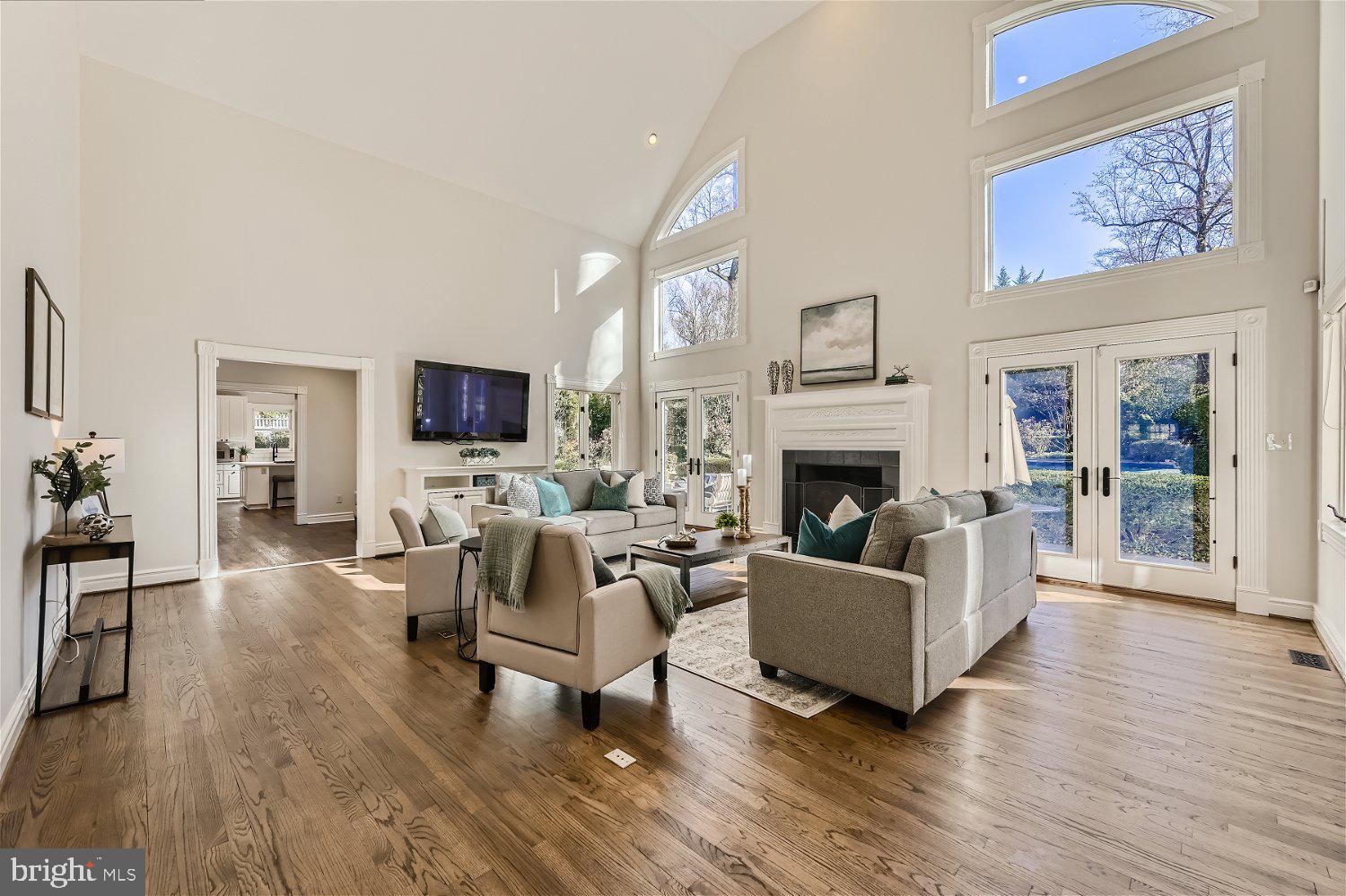 MANOR PARK - Residential