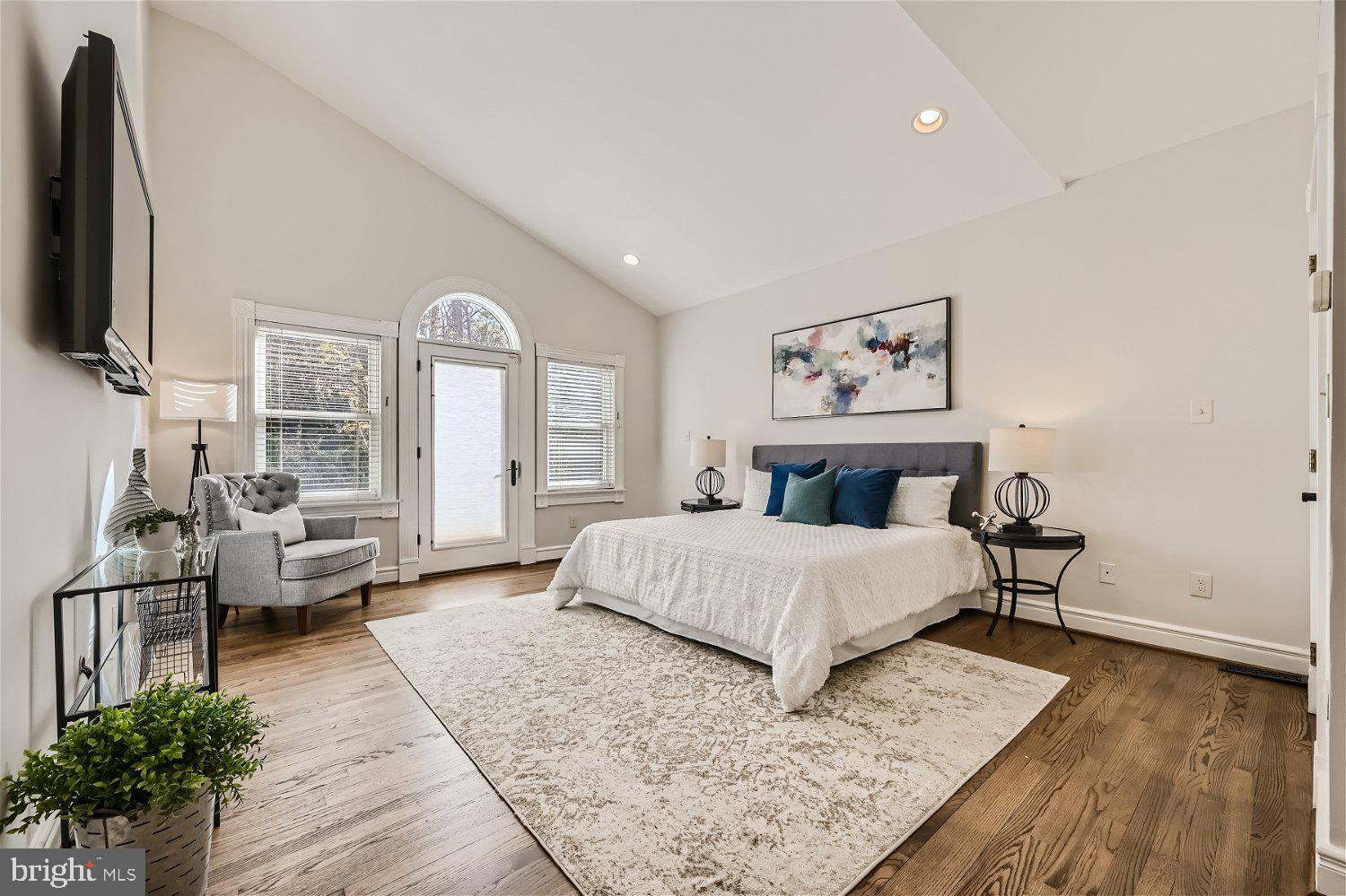 MANOR PARK - Residential