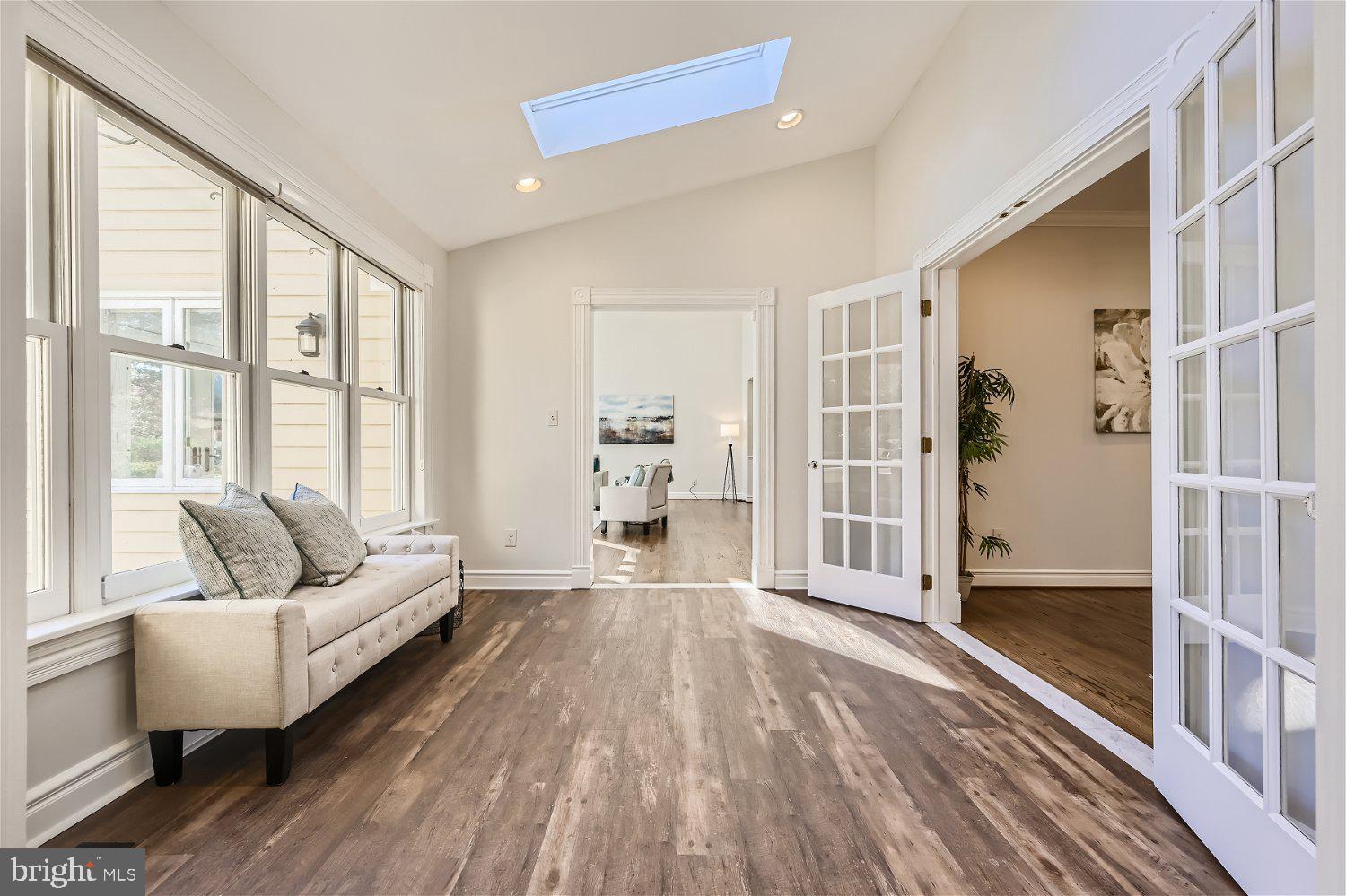 MANOR PARK - Residential