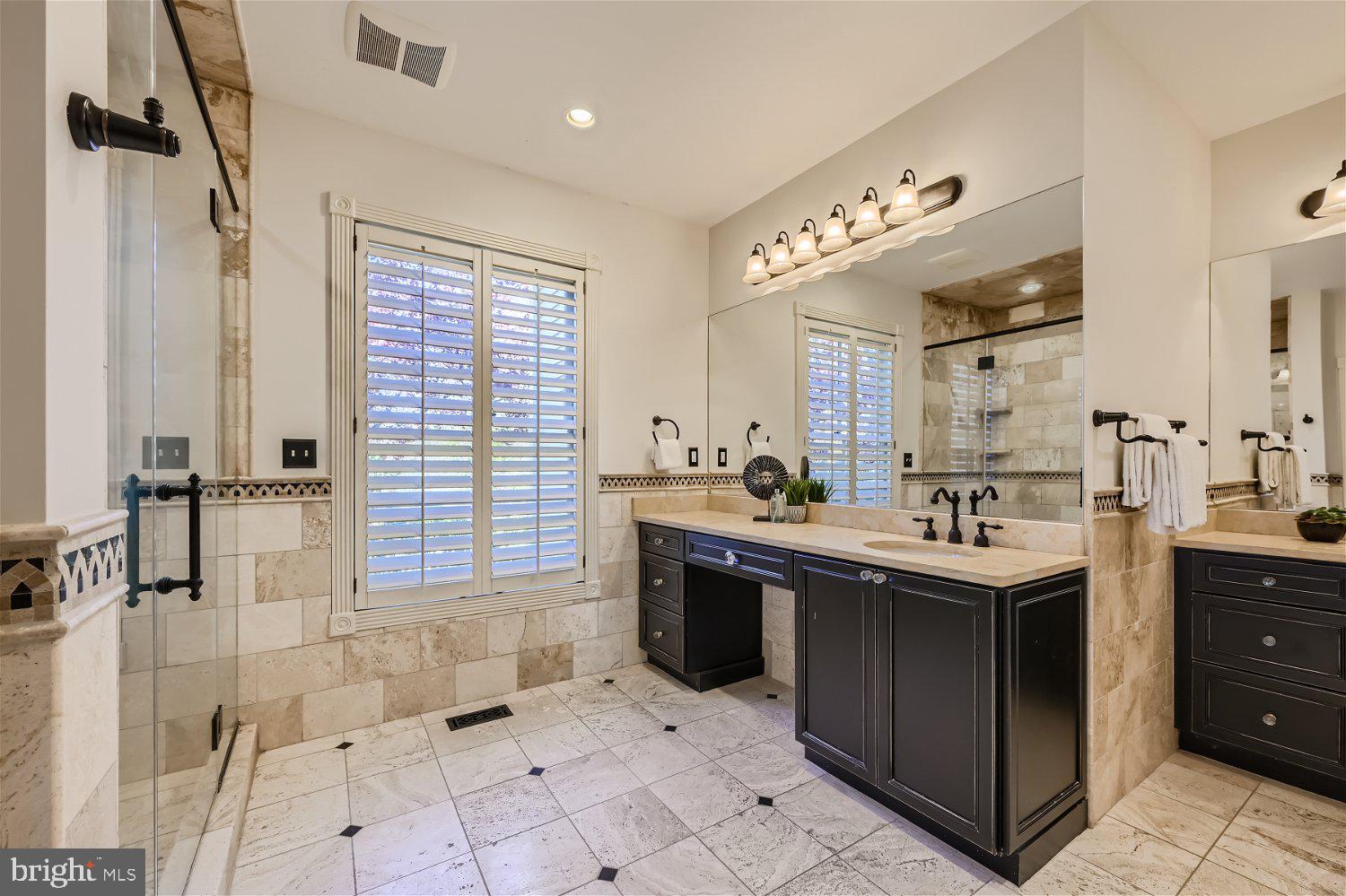 MANOR PARK - Residential