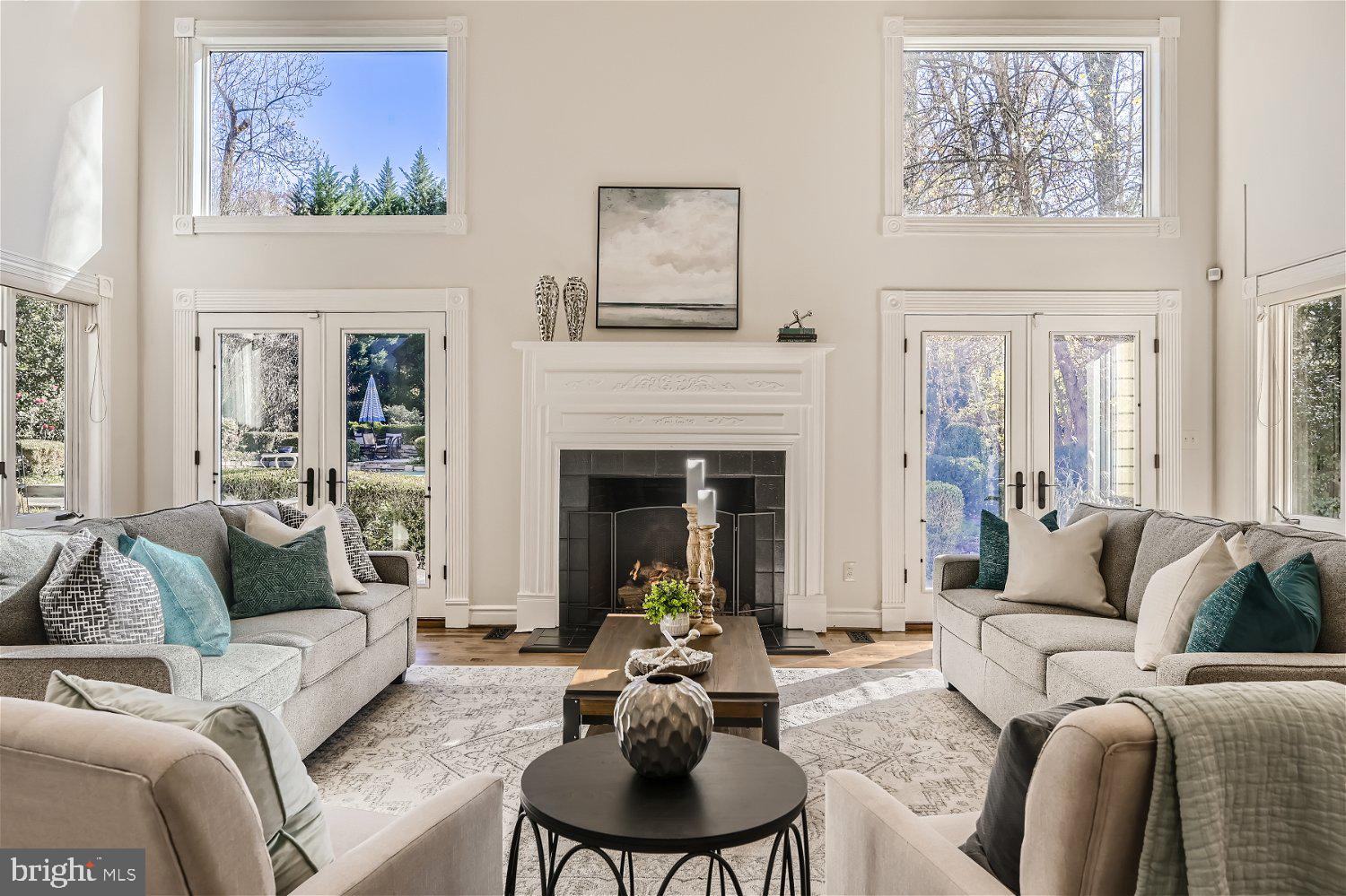 MANOR PARK - Residential