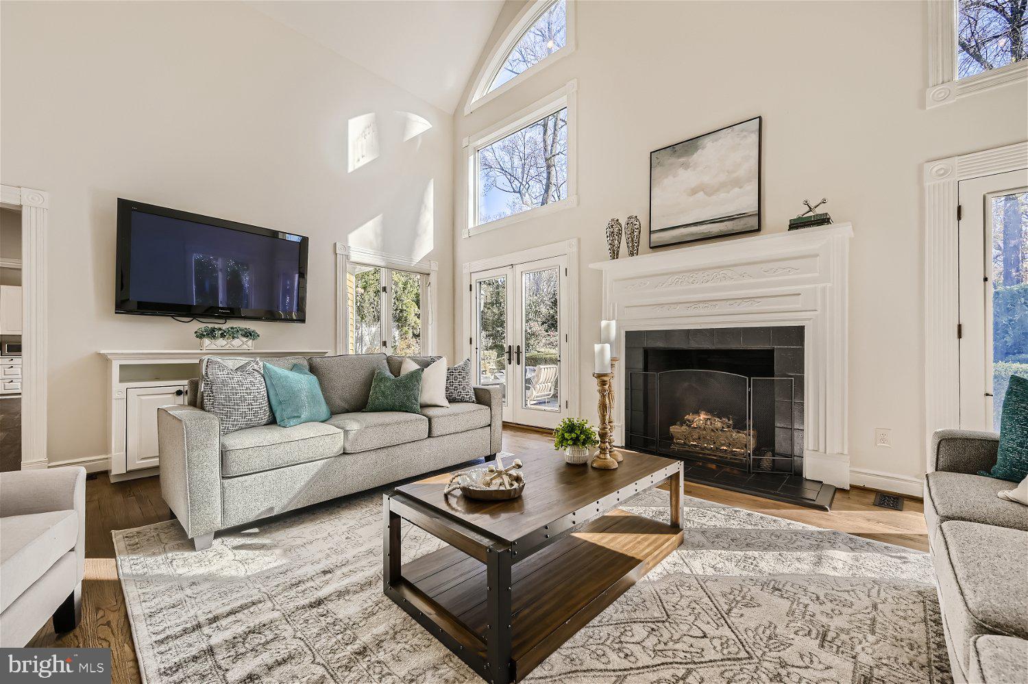 MANOR PARK - Residential