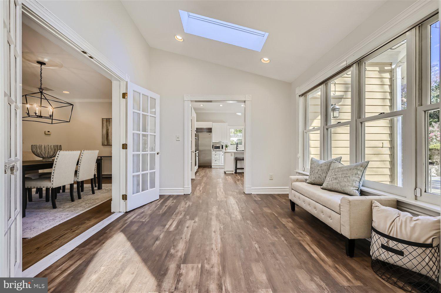 MANOR PARK - Residential