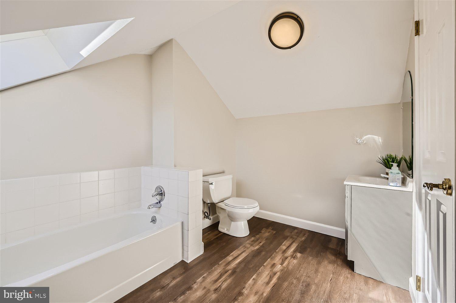 MANOR PARK - Residential