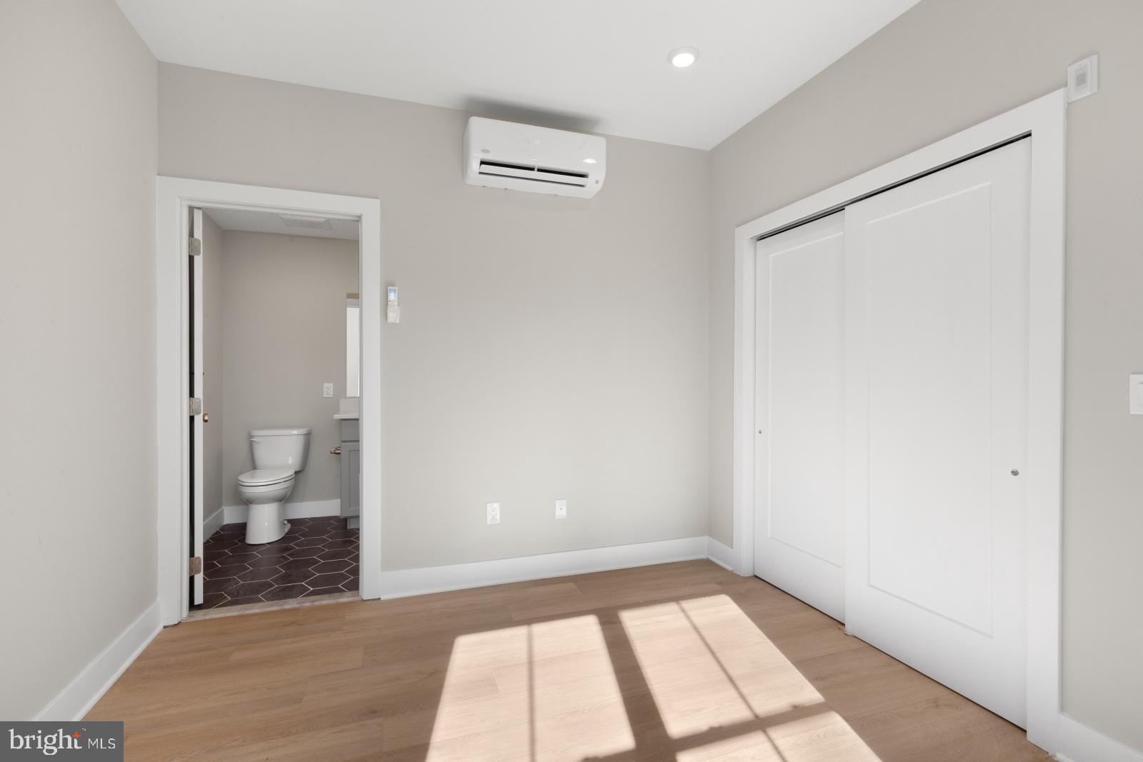 ROXBOROUGH - Residential Lease